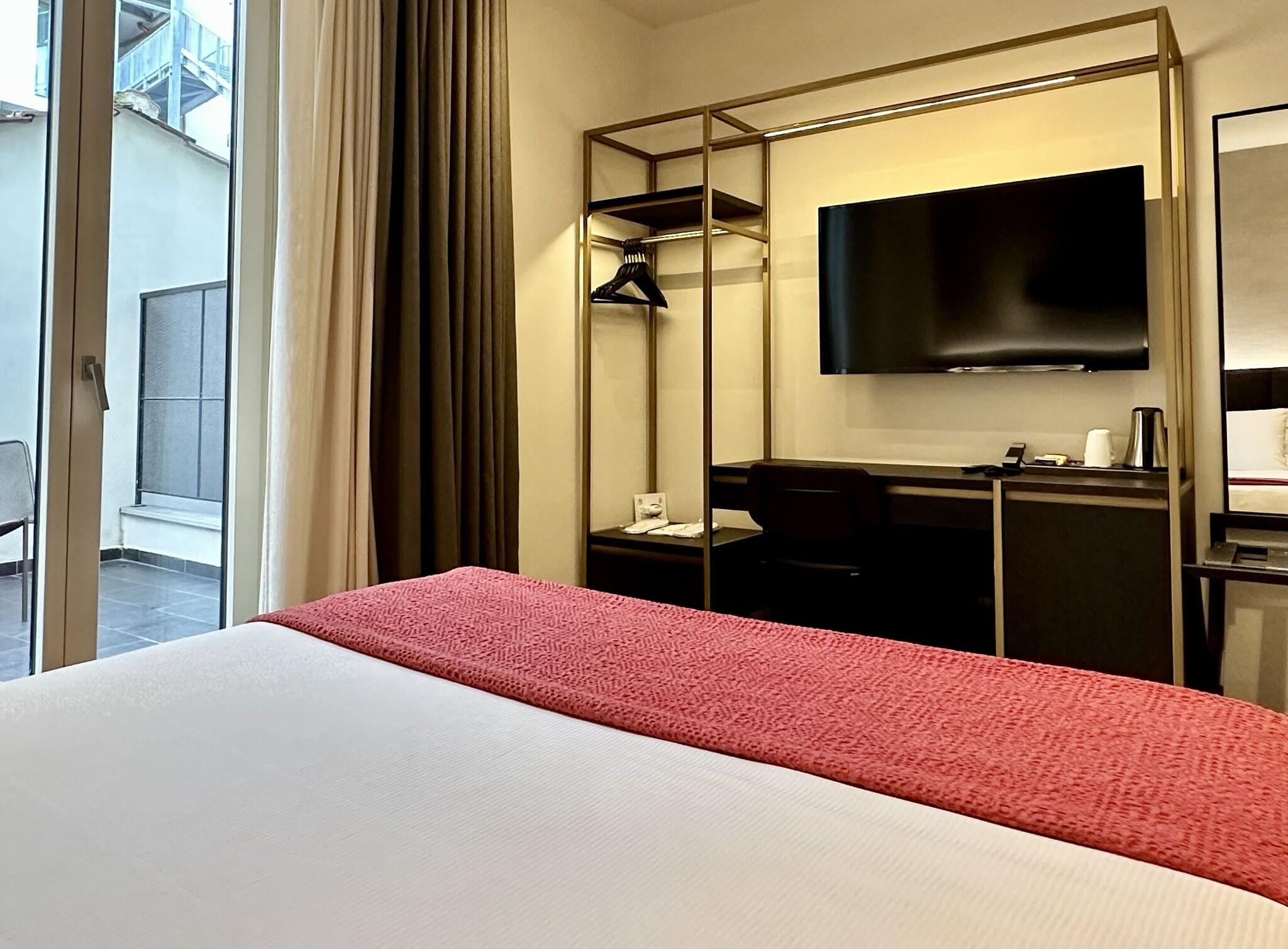 Double Deluxe with Terrace