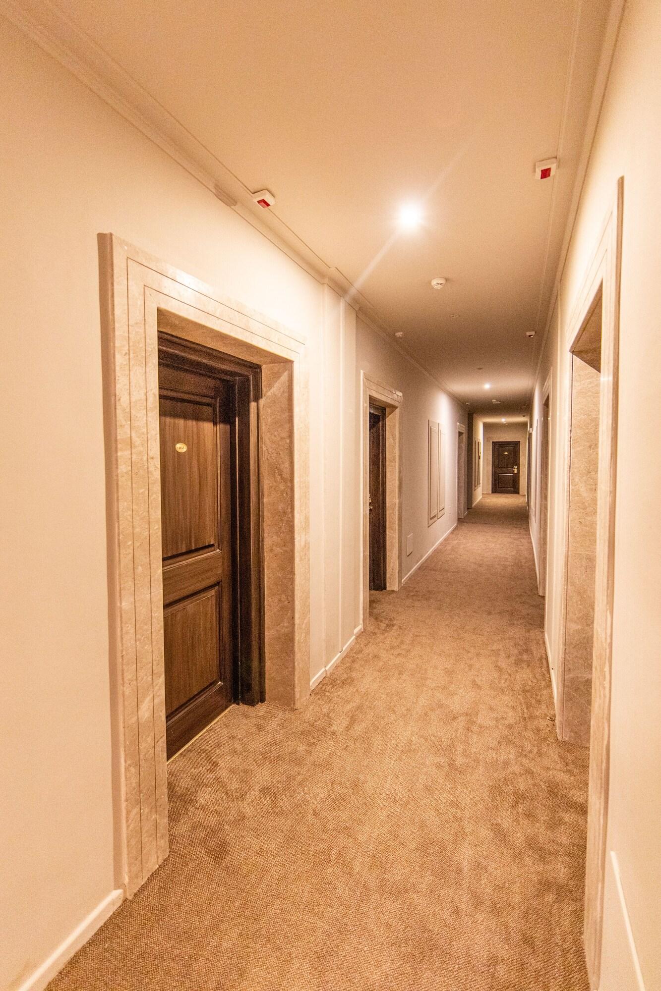 Junior Suite King Size Bed