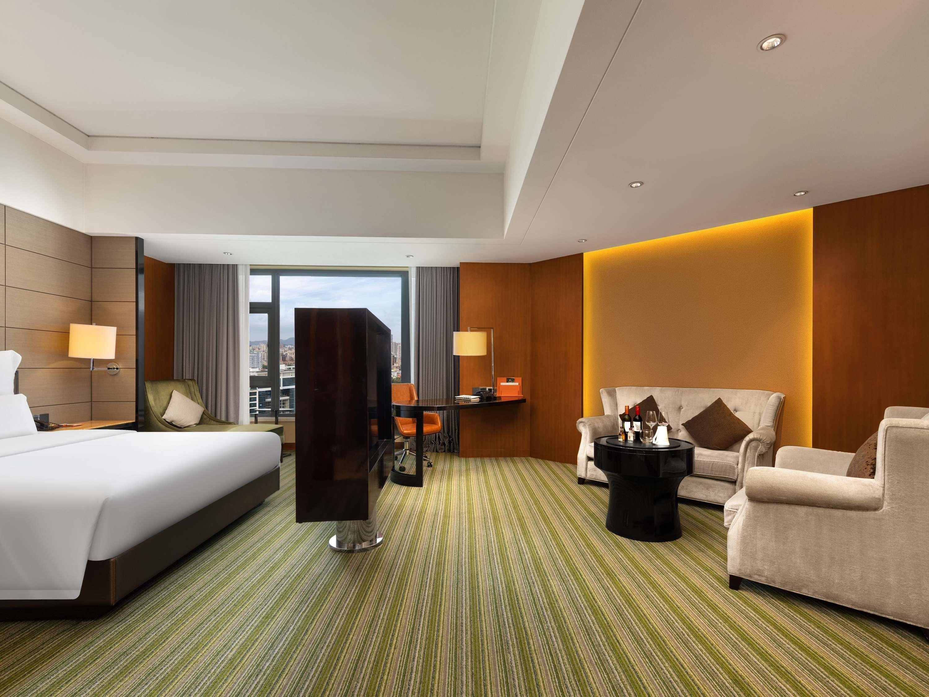 Junior Suite King Size Bed