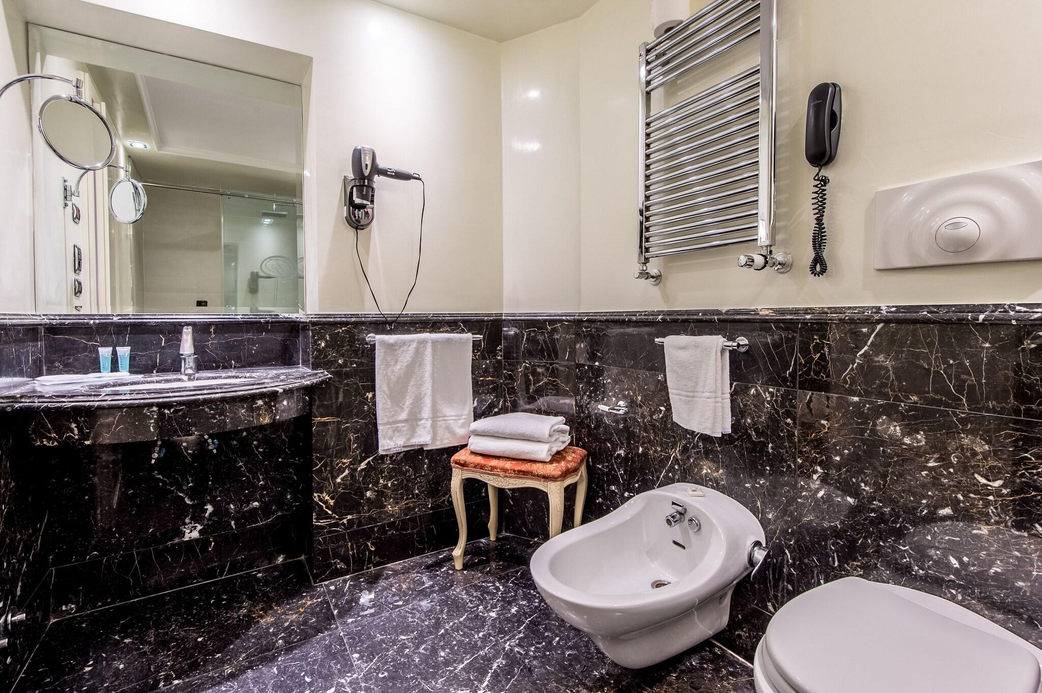 Junior Suite King Size Bed