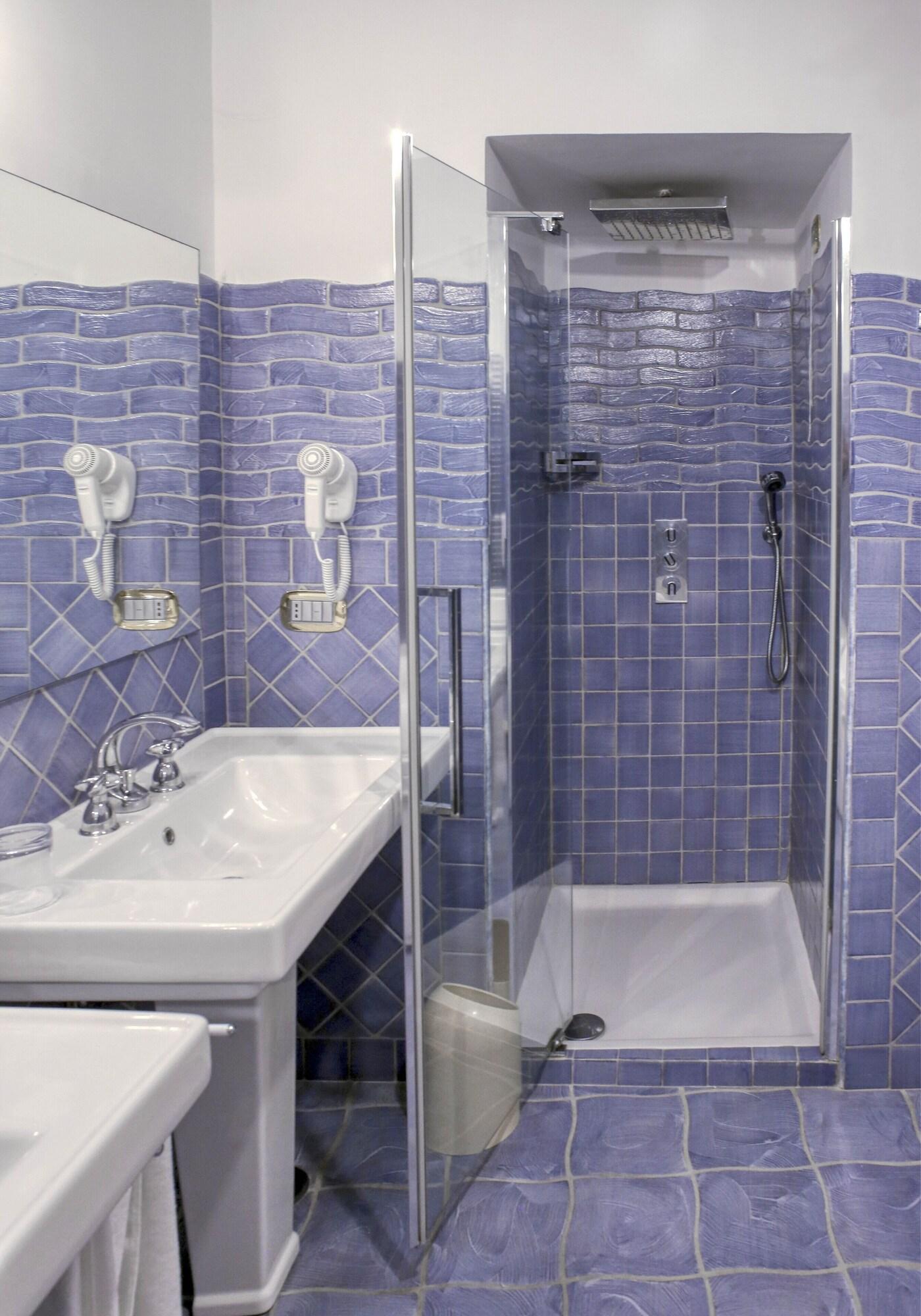 Junior Suite King Size Bed