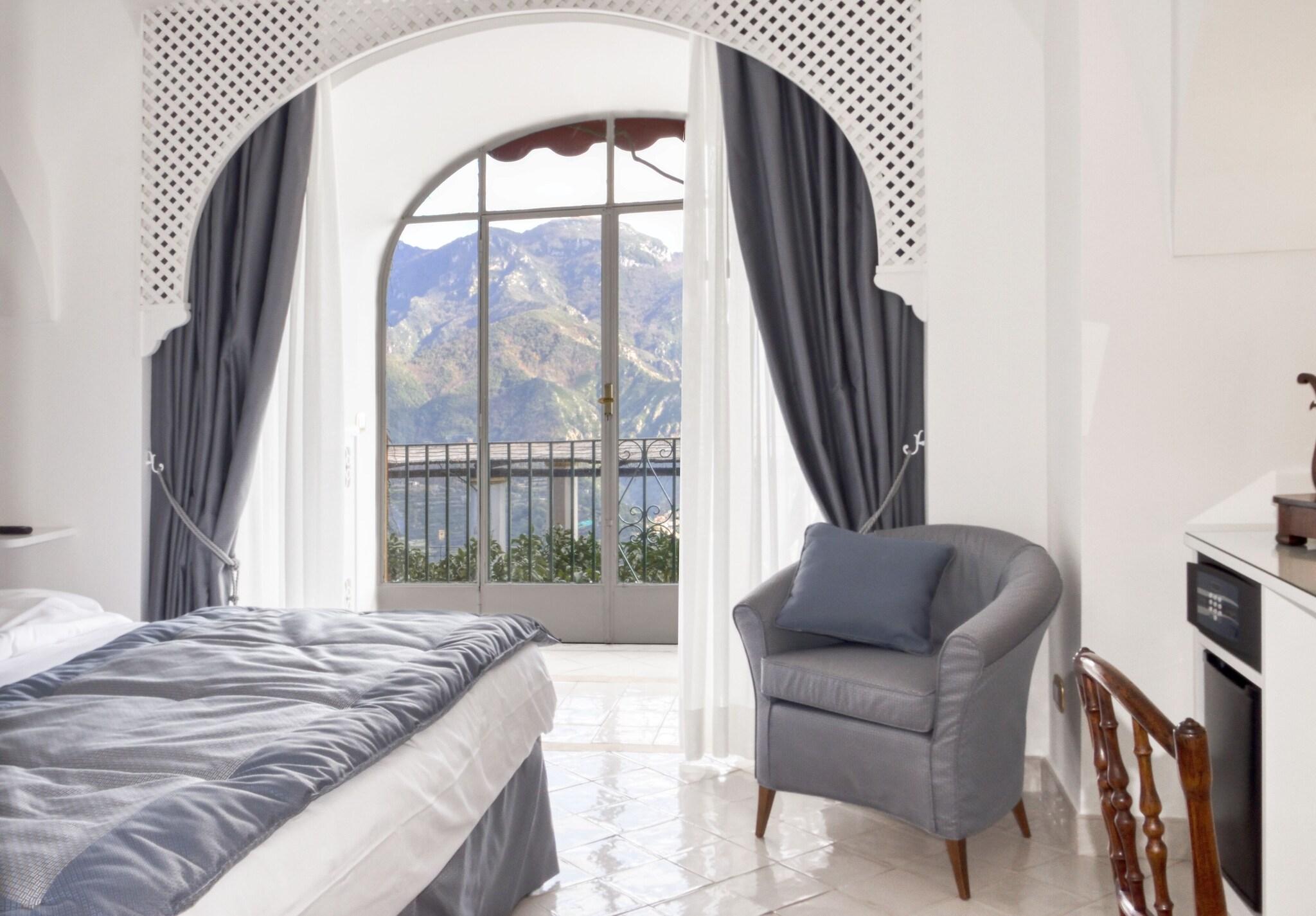 Double Deluxe King Bed