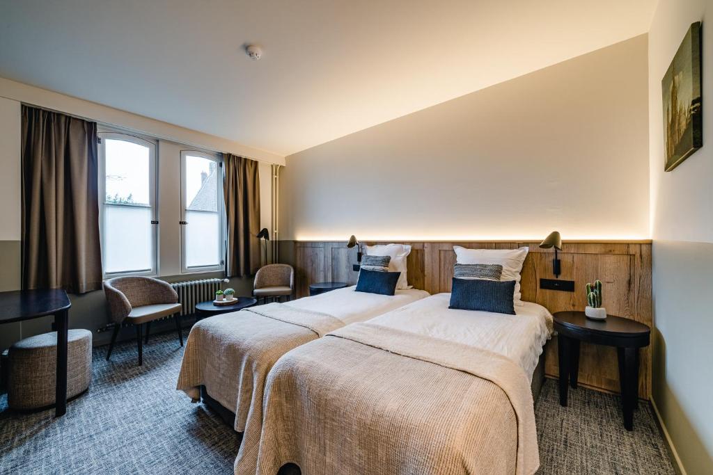 Double or Twin Deluxe