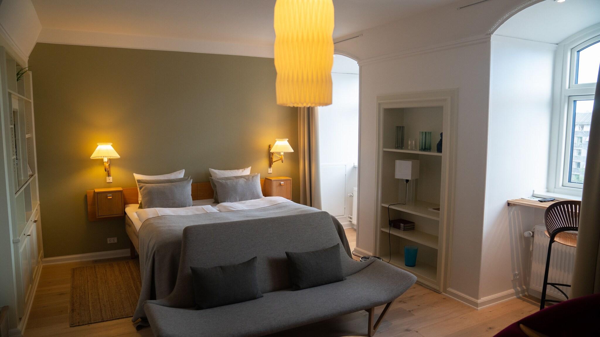 Junior Suite King Size Bed