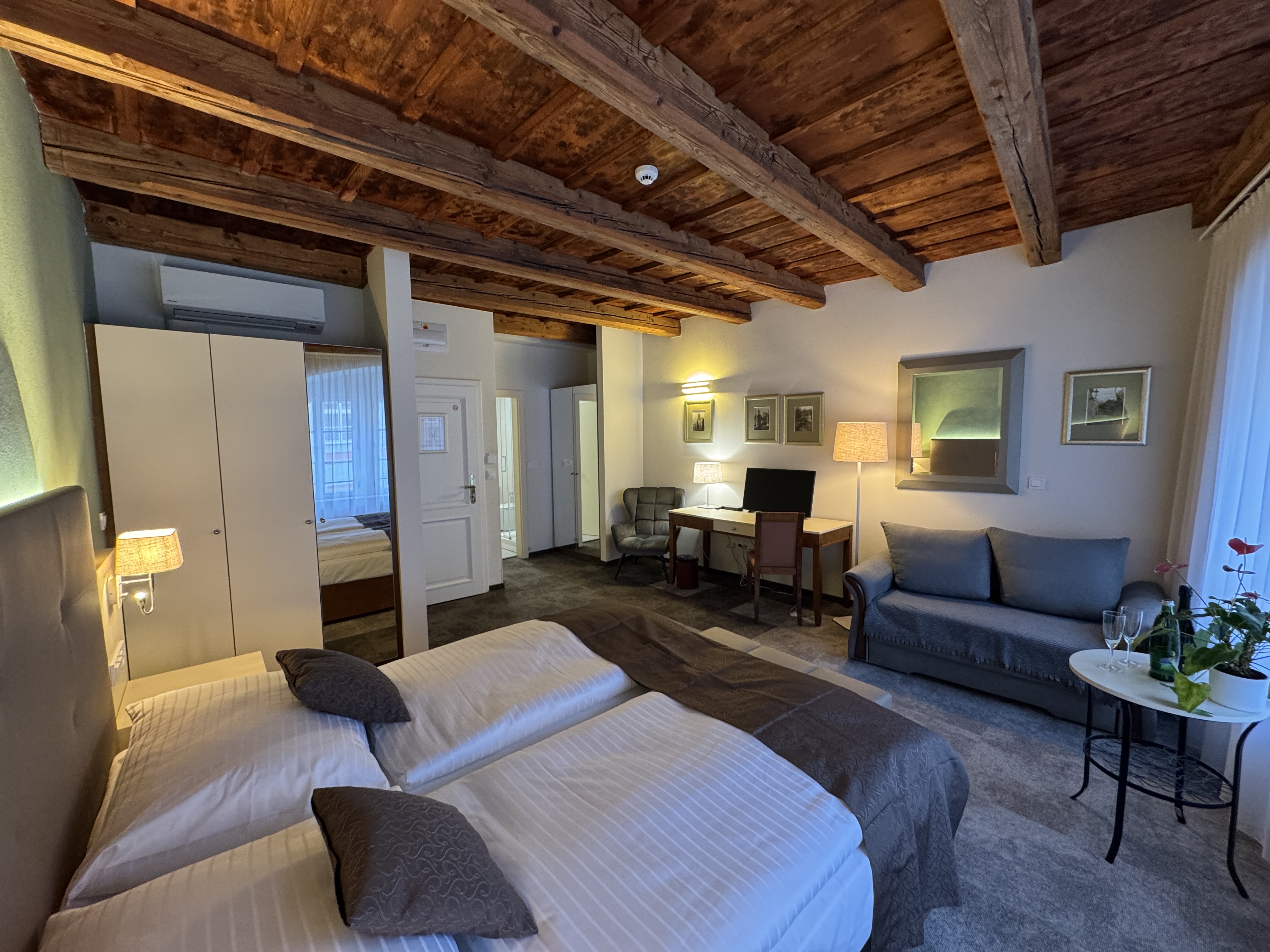 Junior Suite Standard
