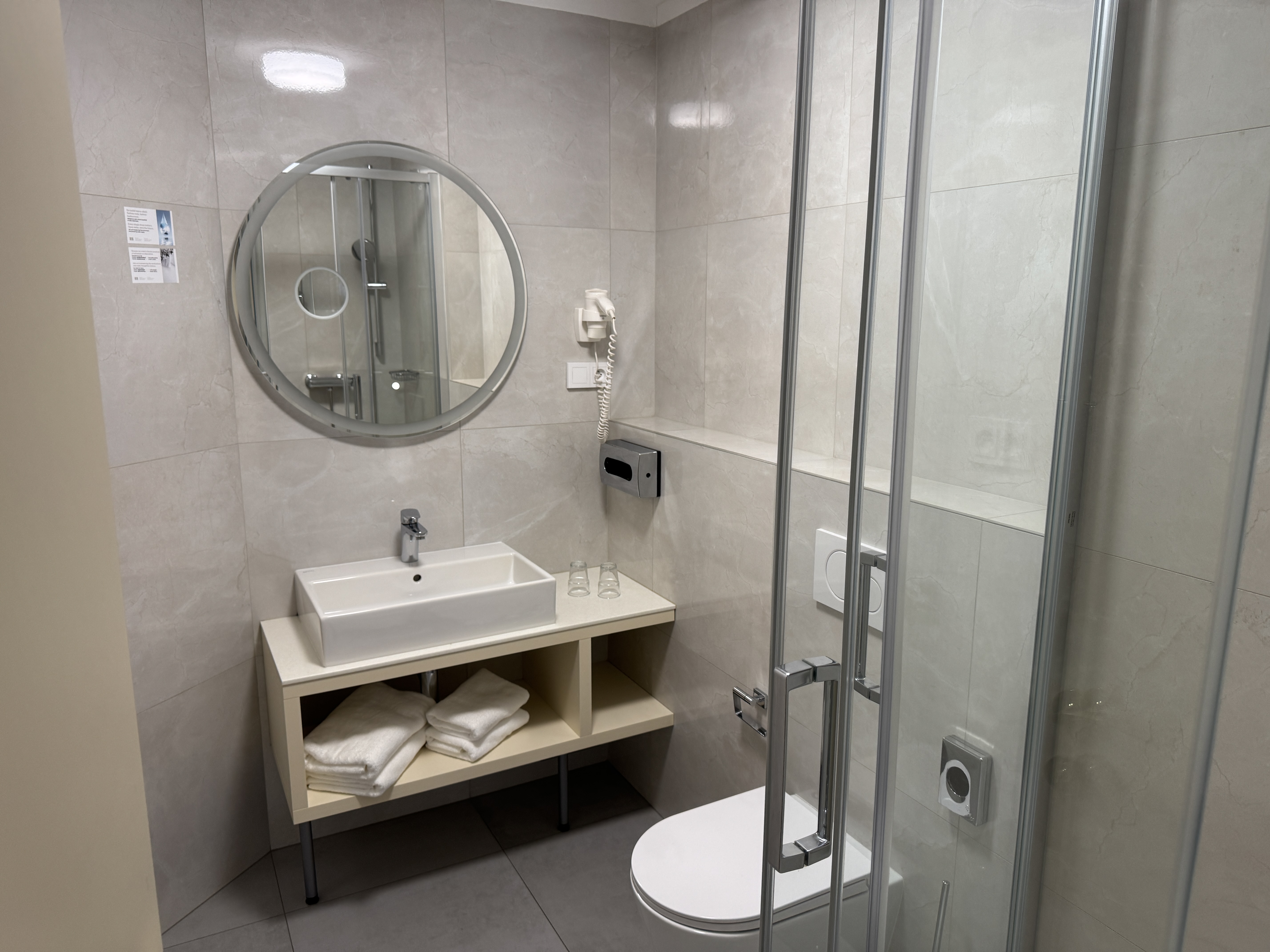 Double or Twin Deluxe Capacity 2