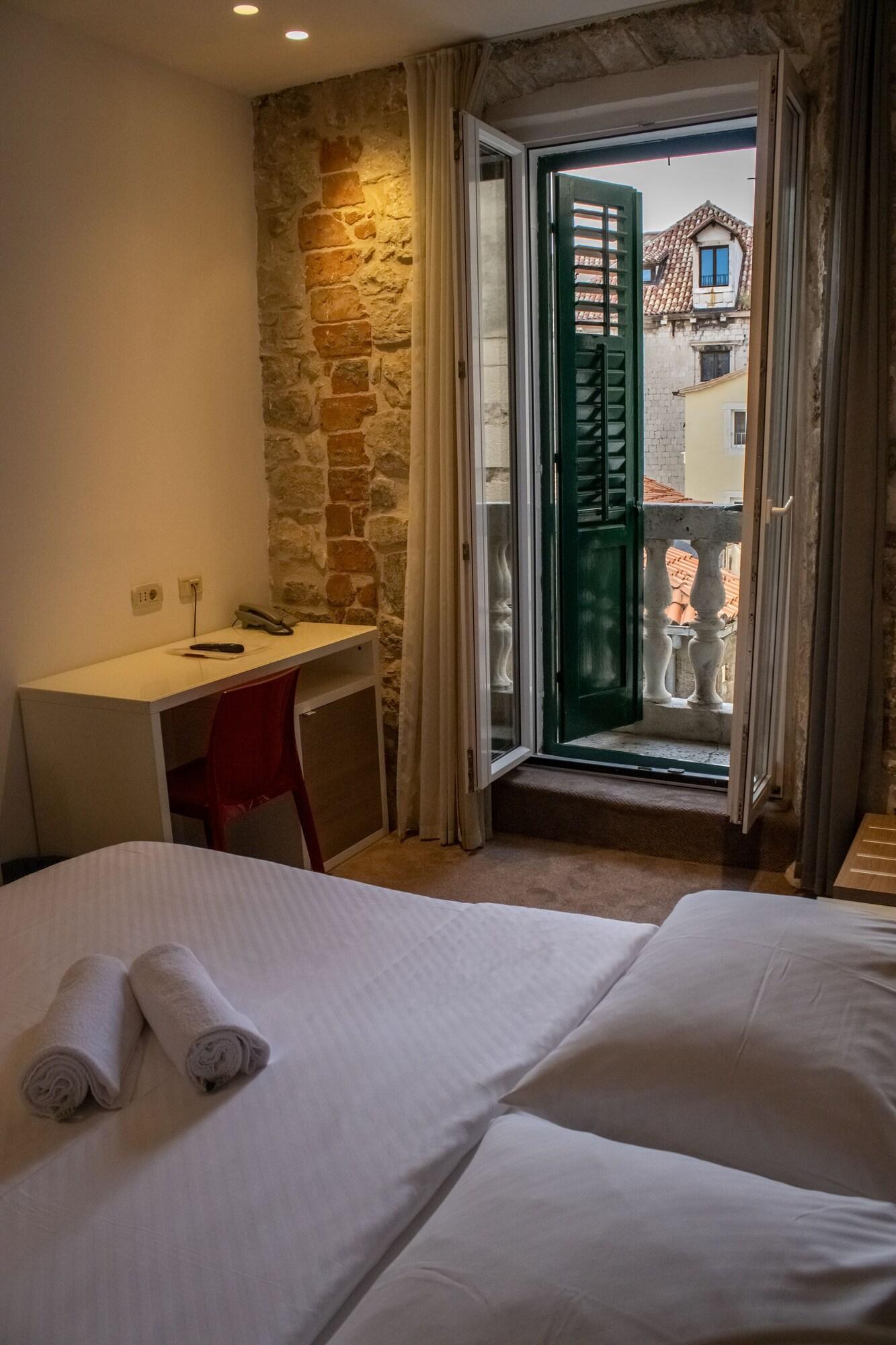 Double King Size Bed