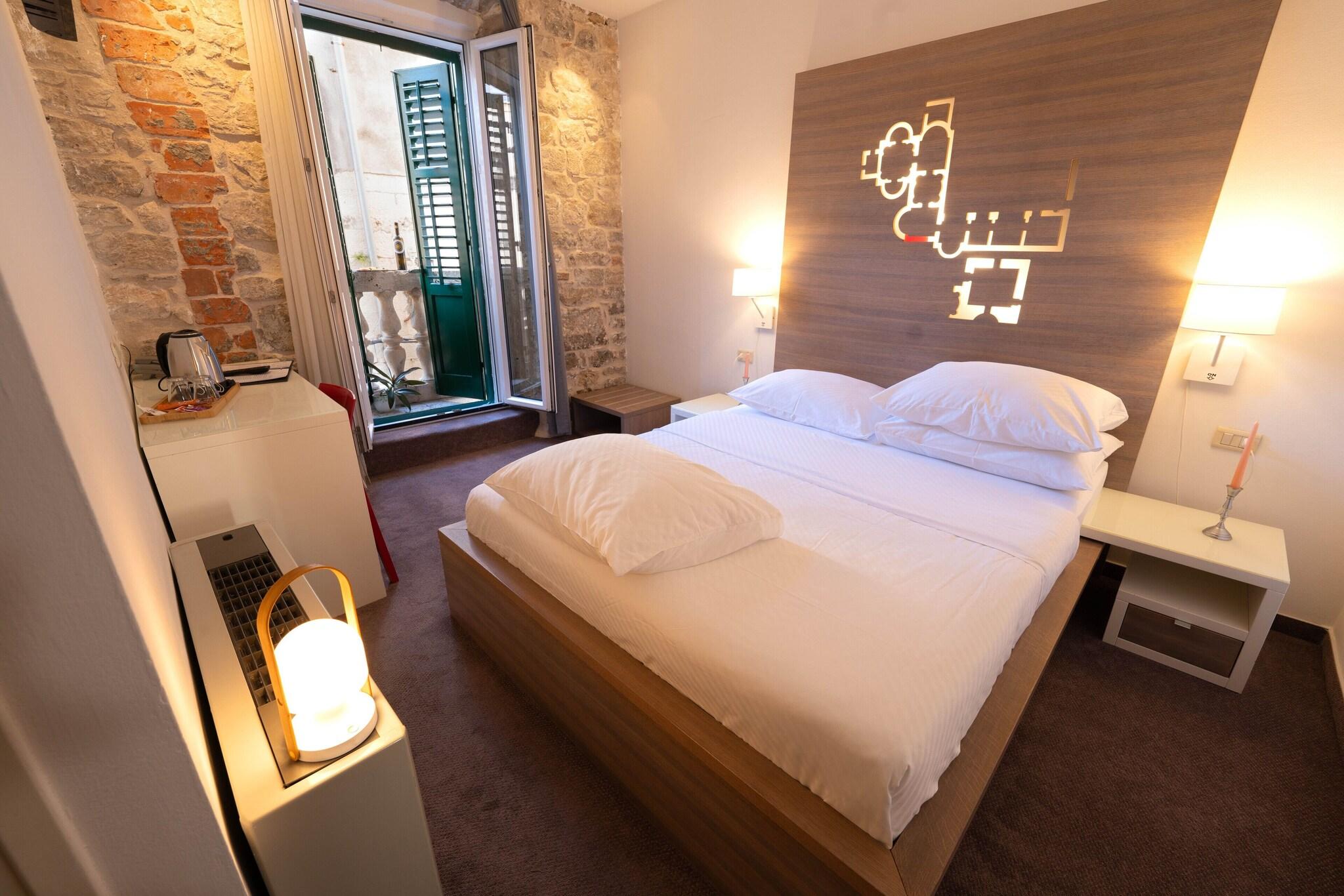 Double King Size Bed