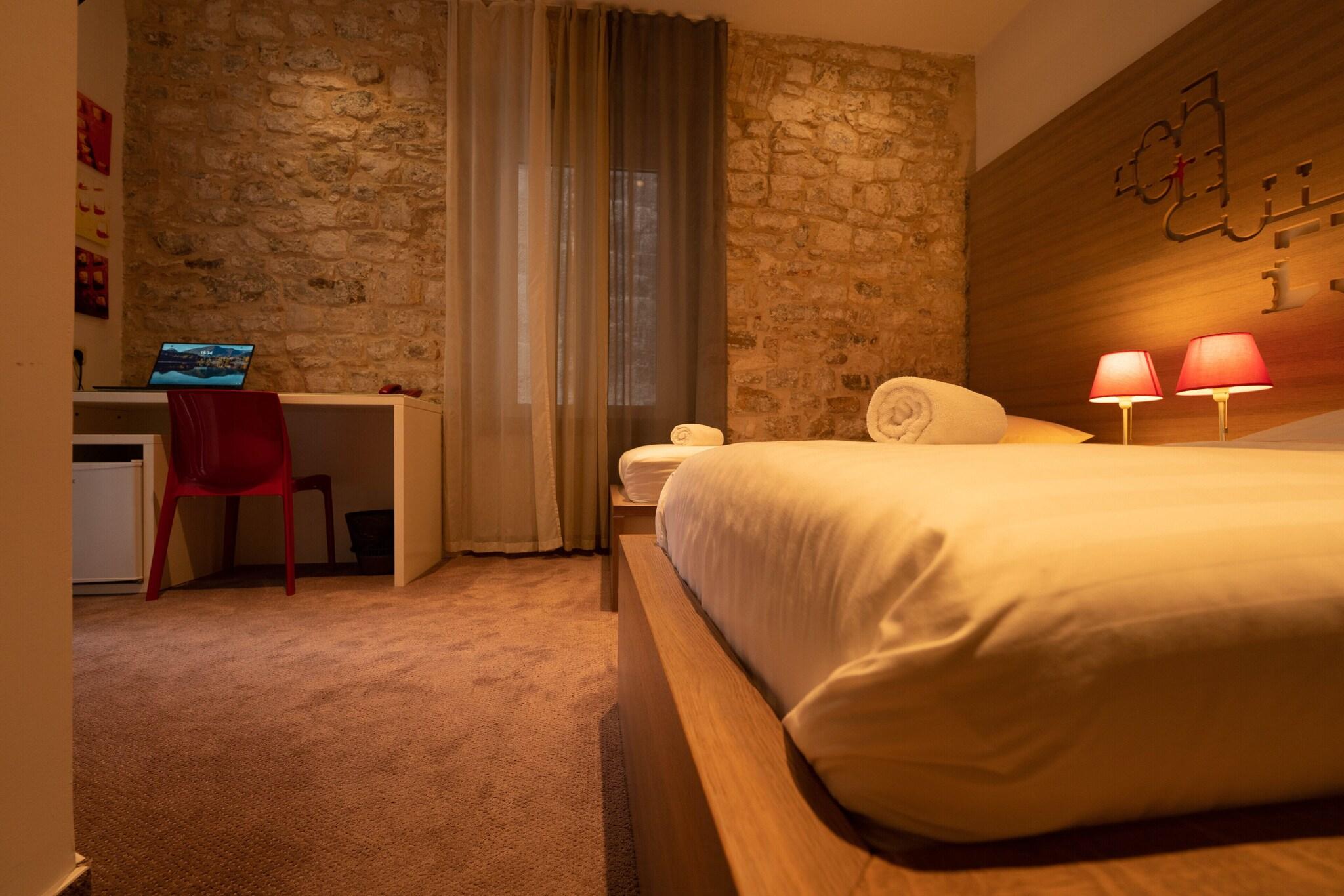 Double King Size Bed