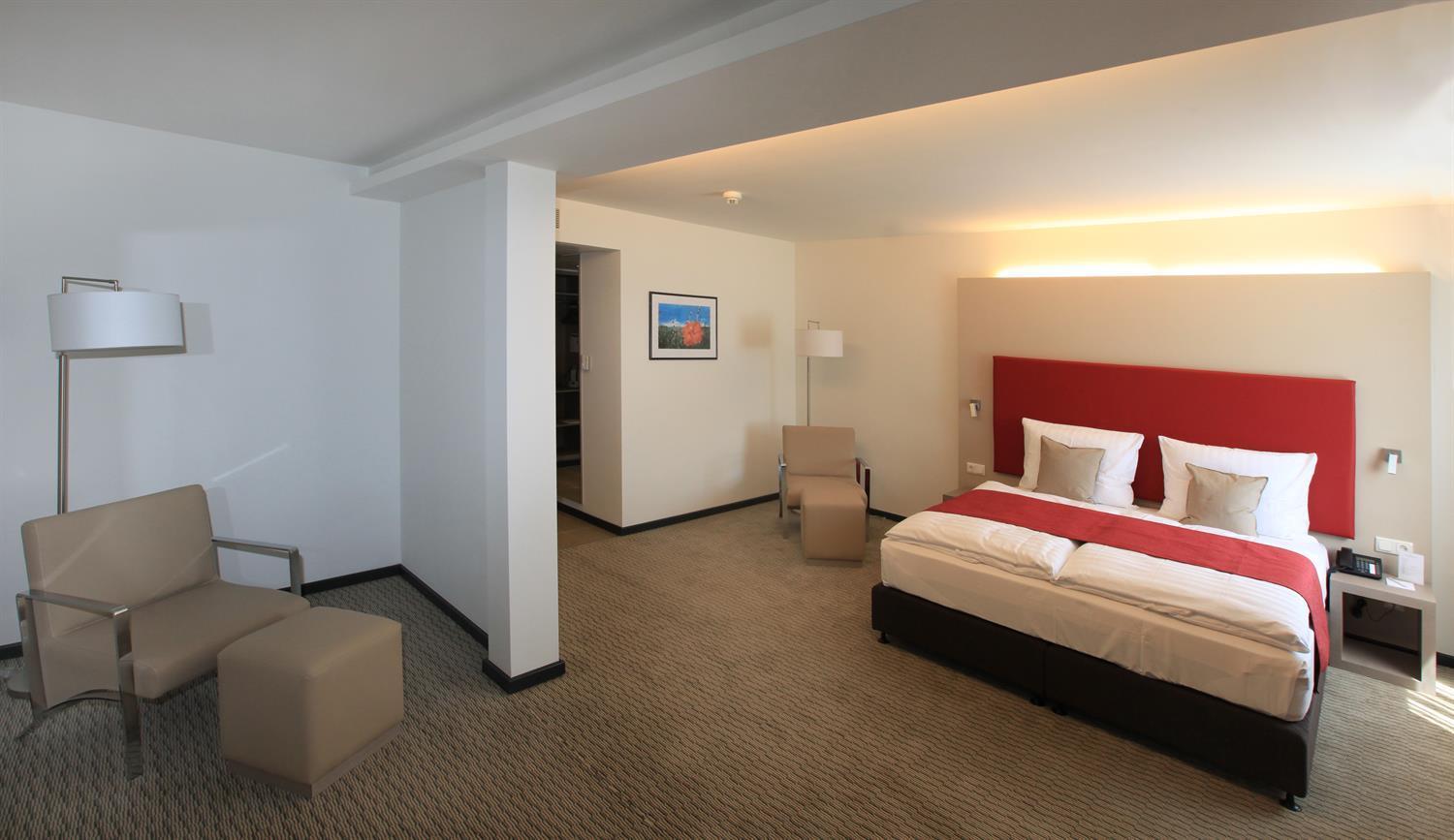 Double Deluxe King Bed