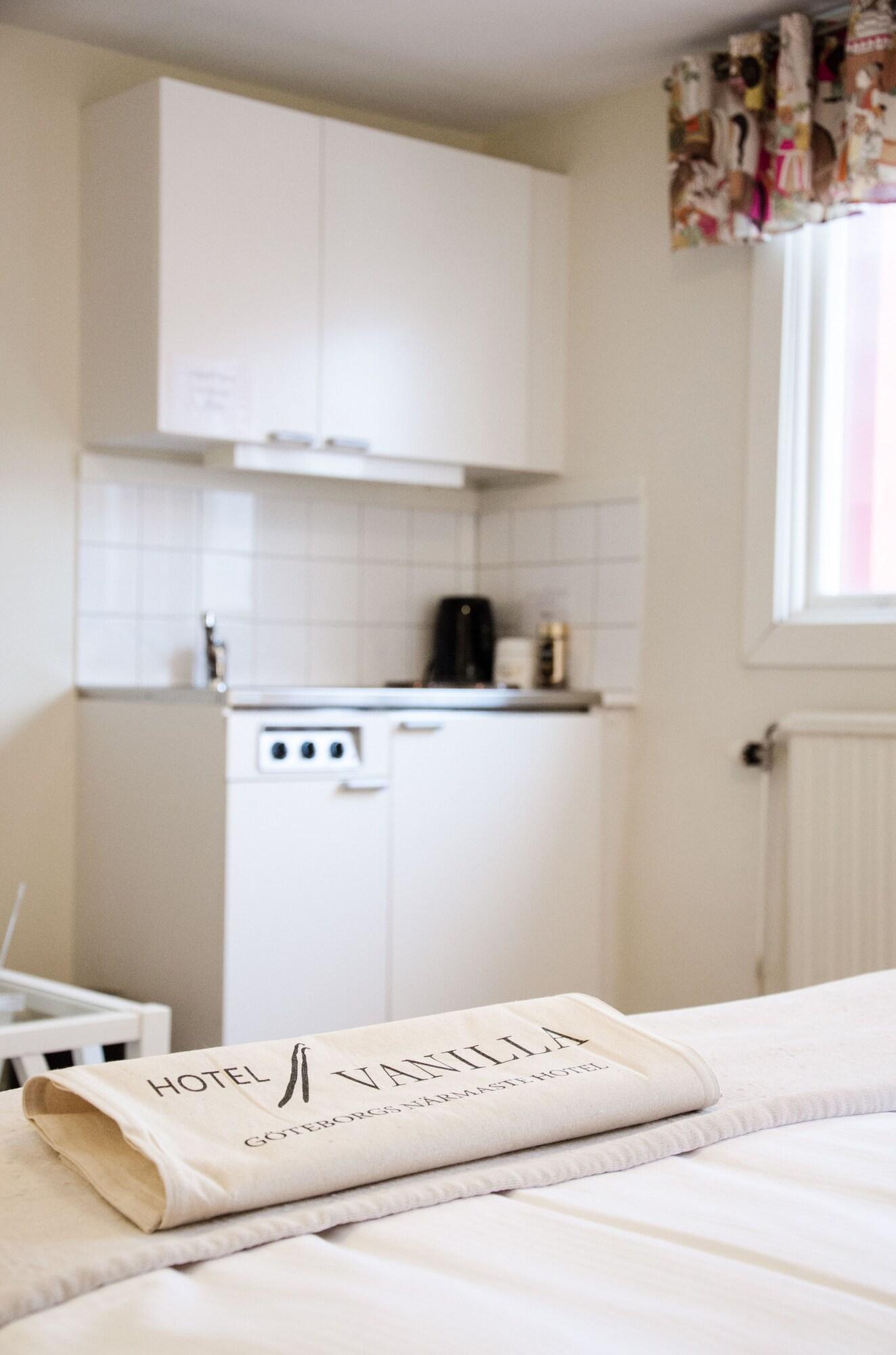 Apartment King Size Bed