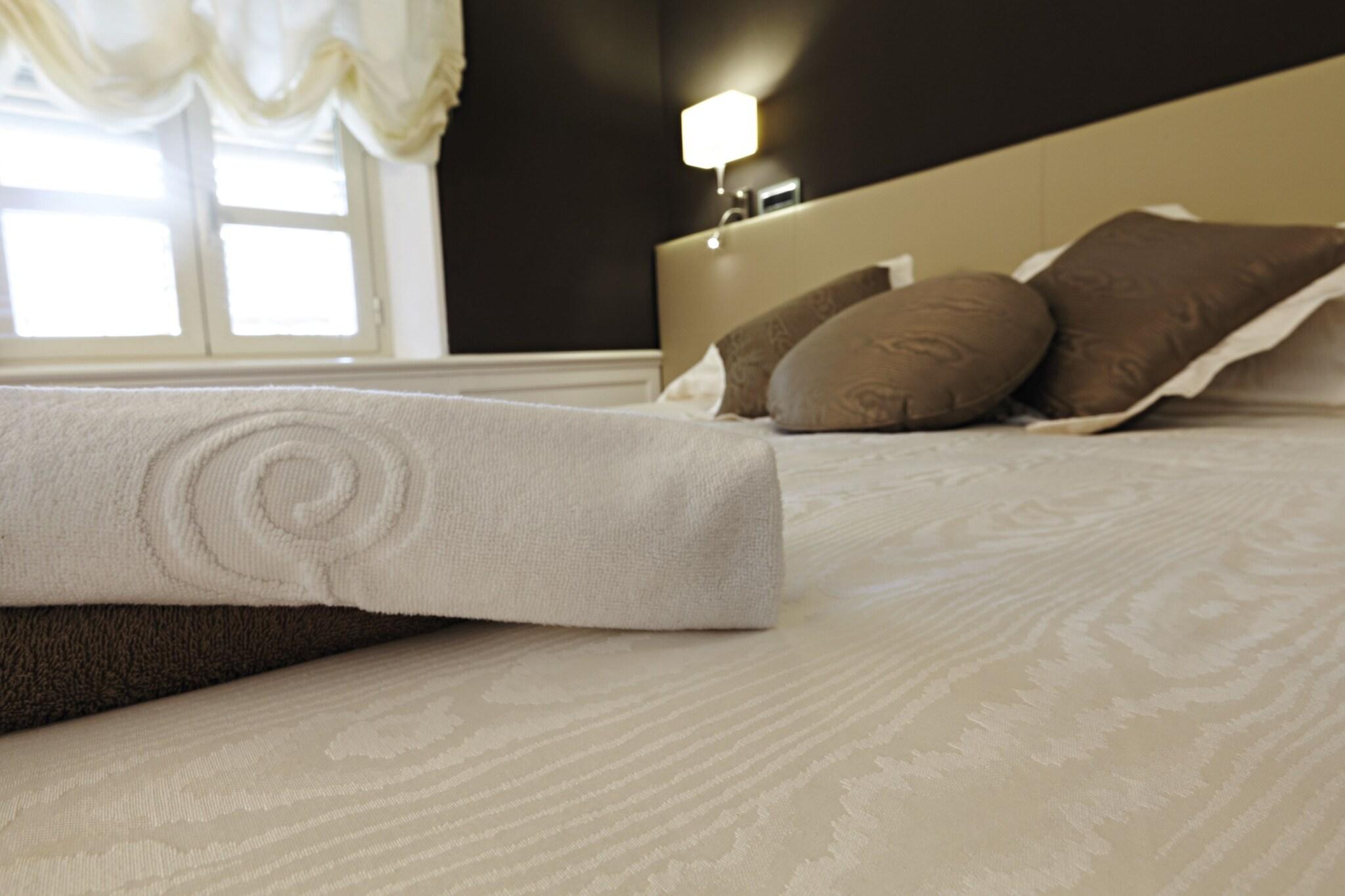 Double Deluxe King Bed