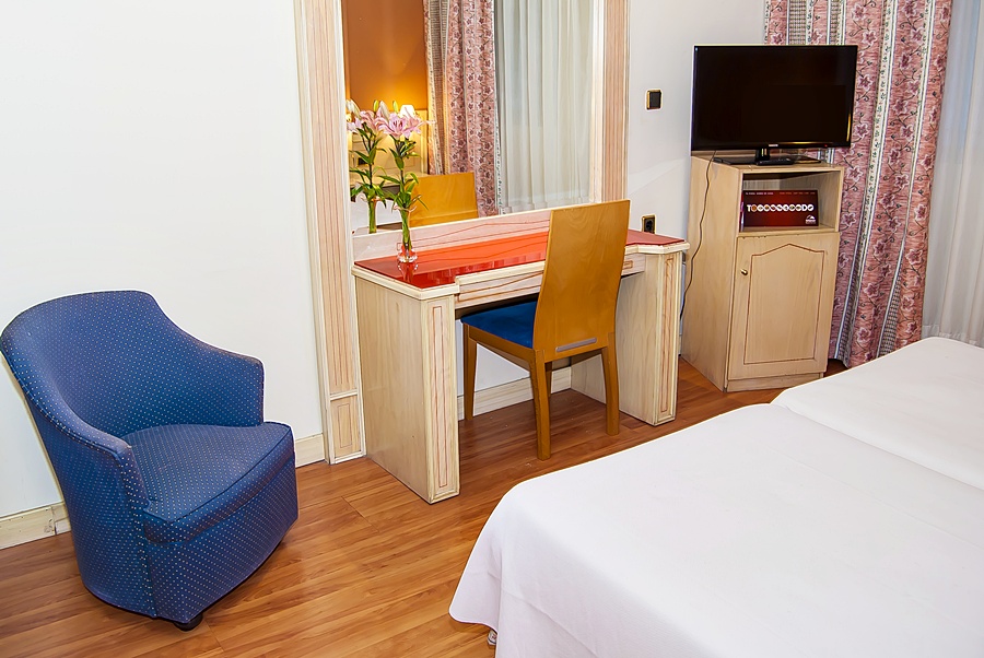 Double or Twin Standard