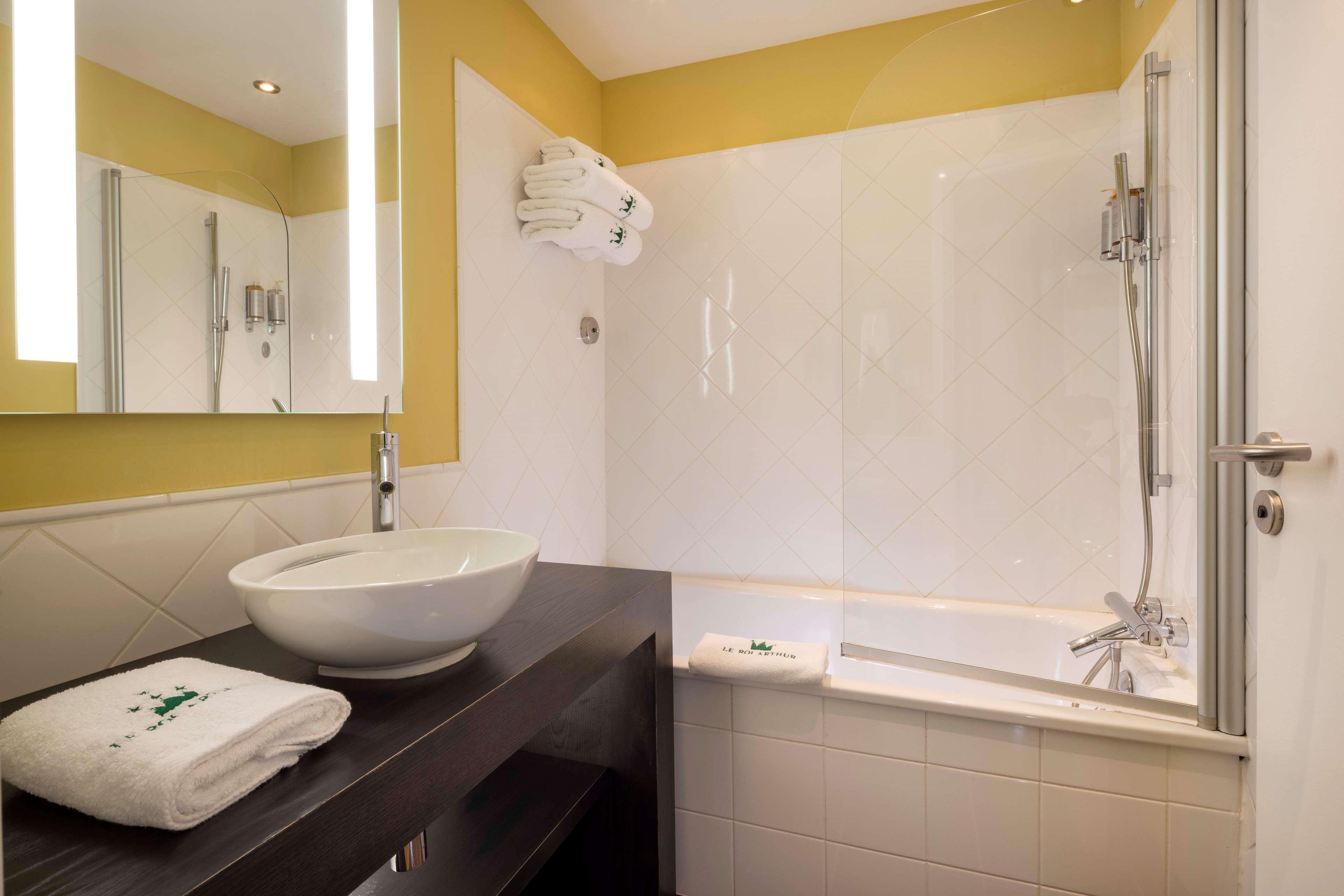 Double Deluxe Lake View