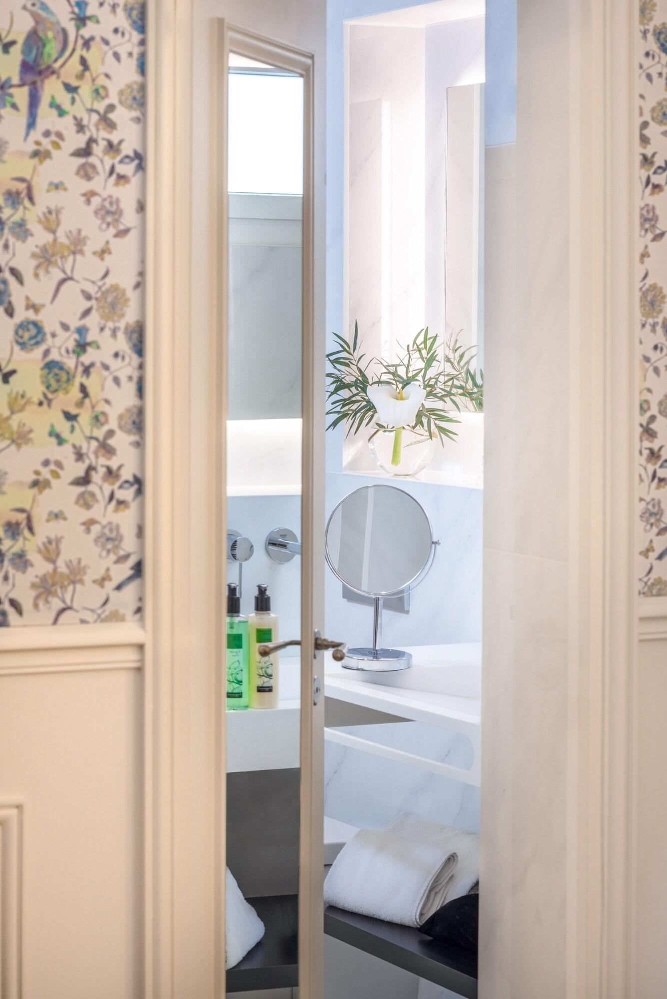 Double Superior King Bed