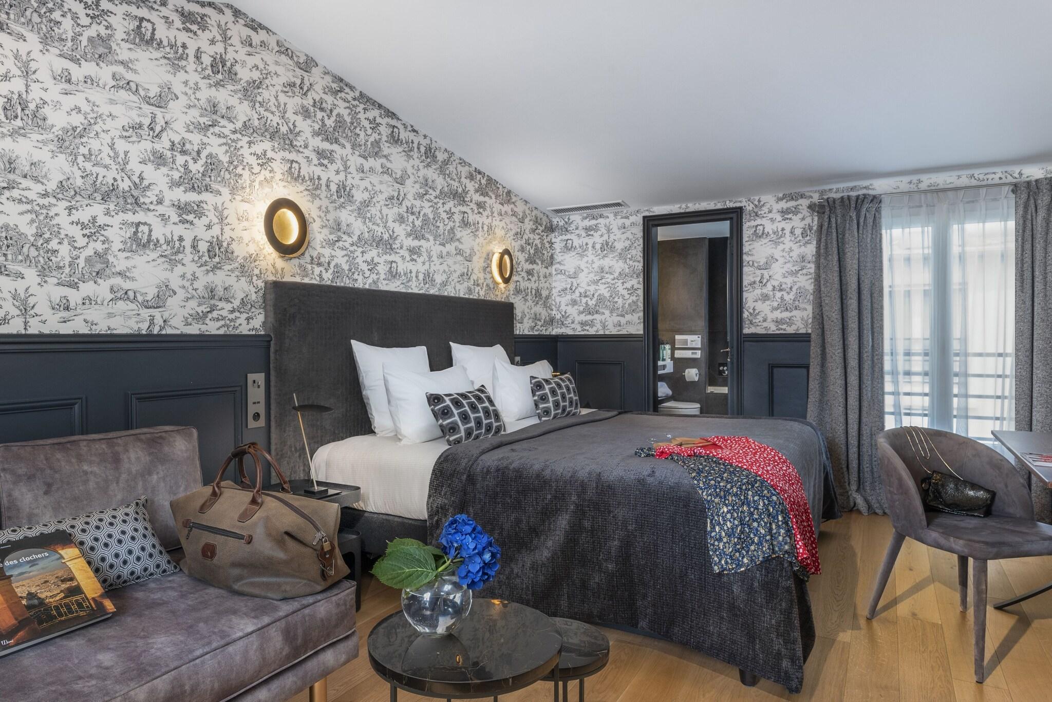 Junior Suite King Size Bed