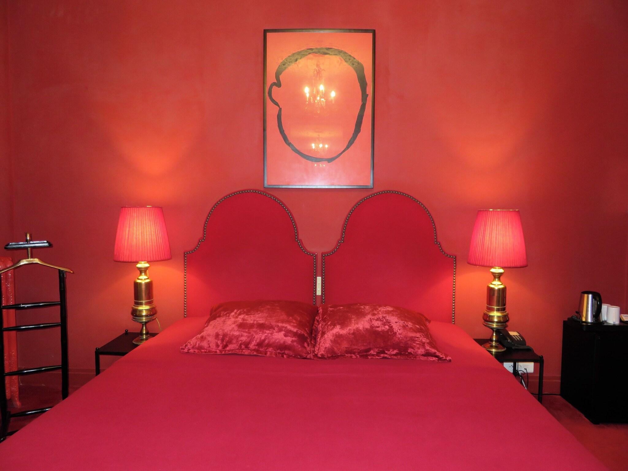 Triple Deluxe Queen Bed