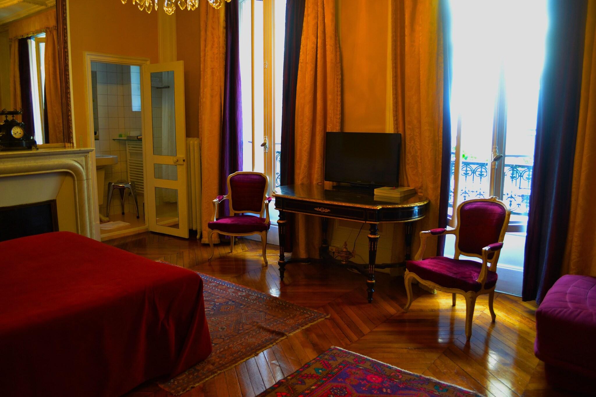 Quadruple Deluxe King Bed