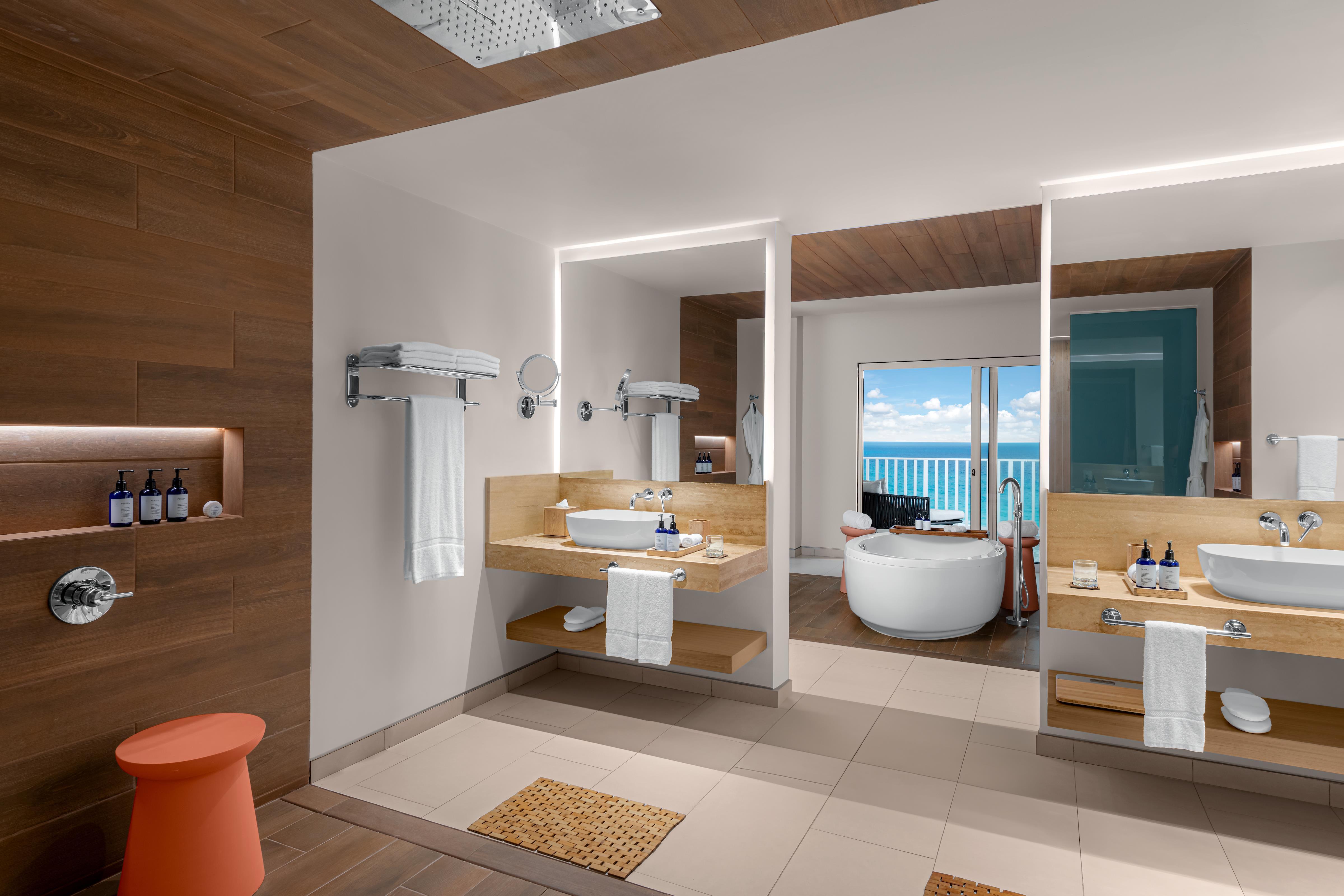 Suite King Size Bed