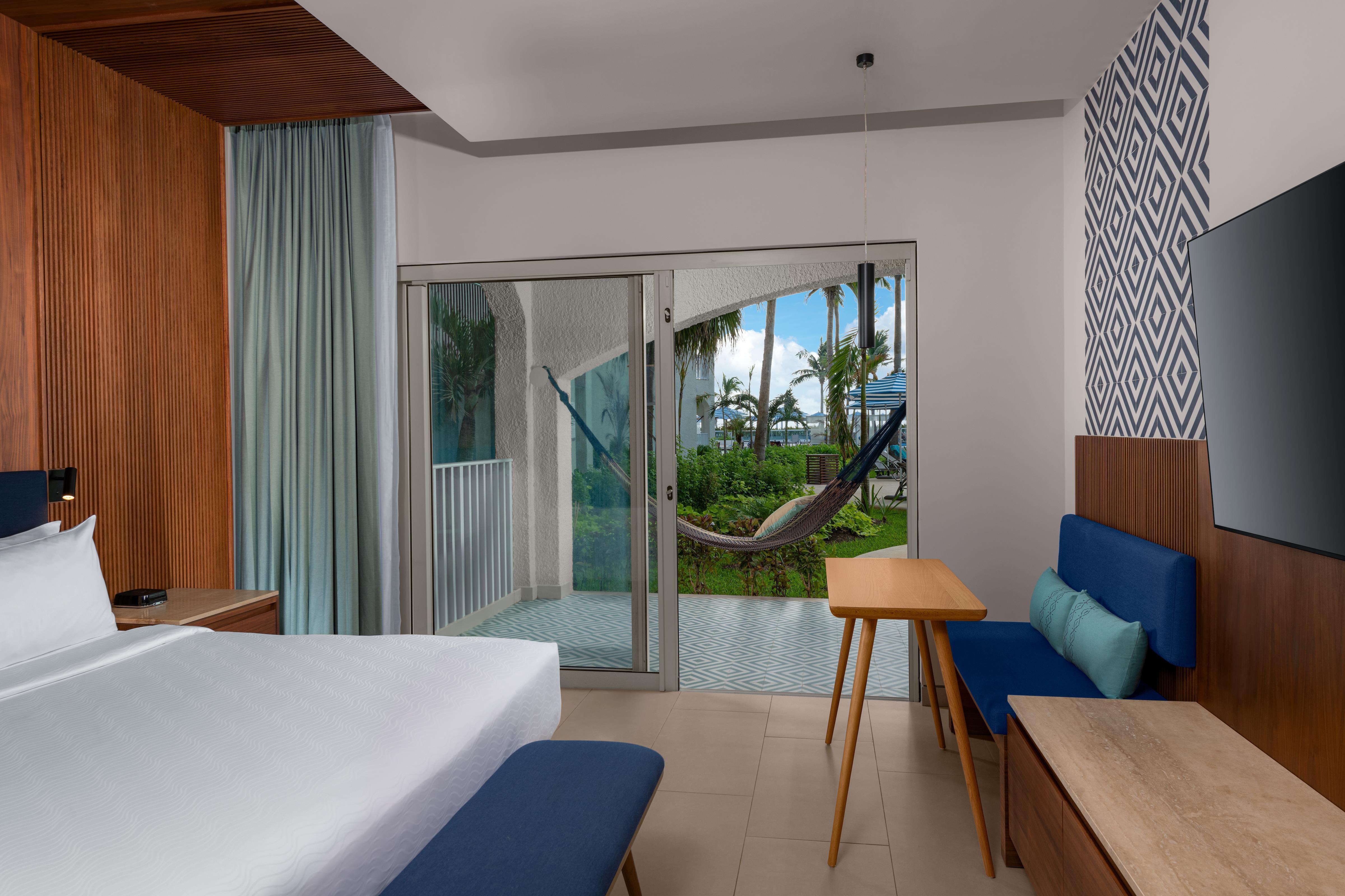 Suite Pool View
