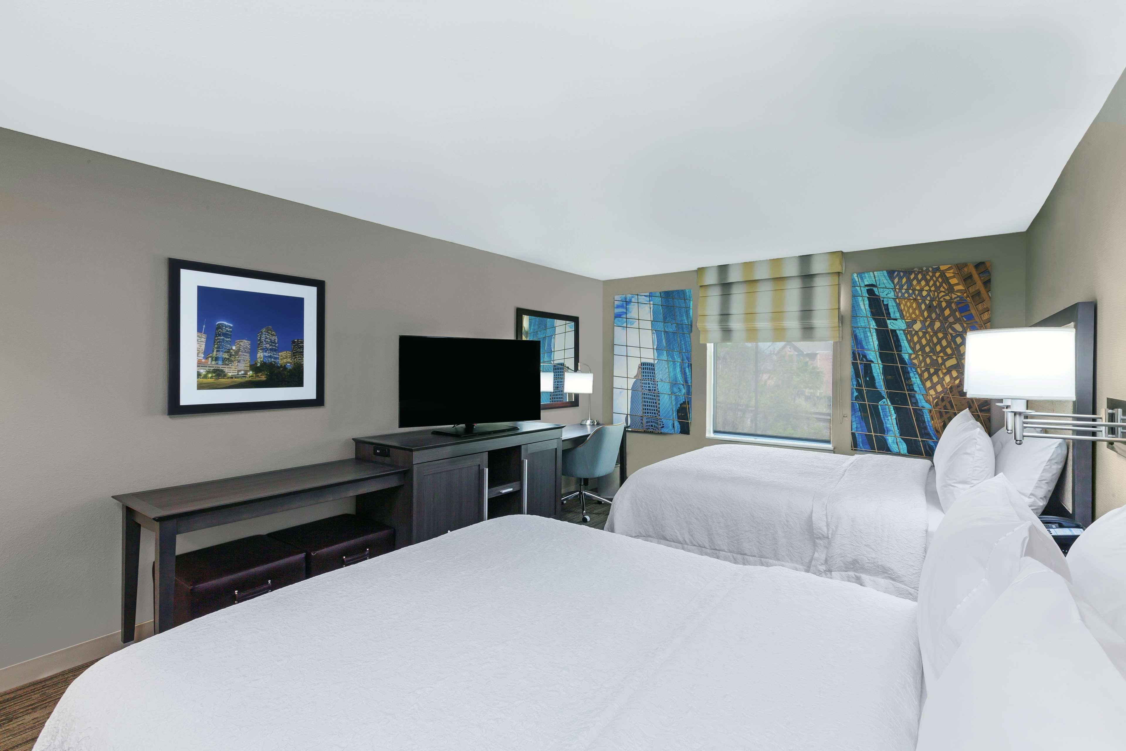 Double Two Queen Beds Non Smoking