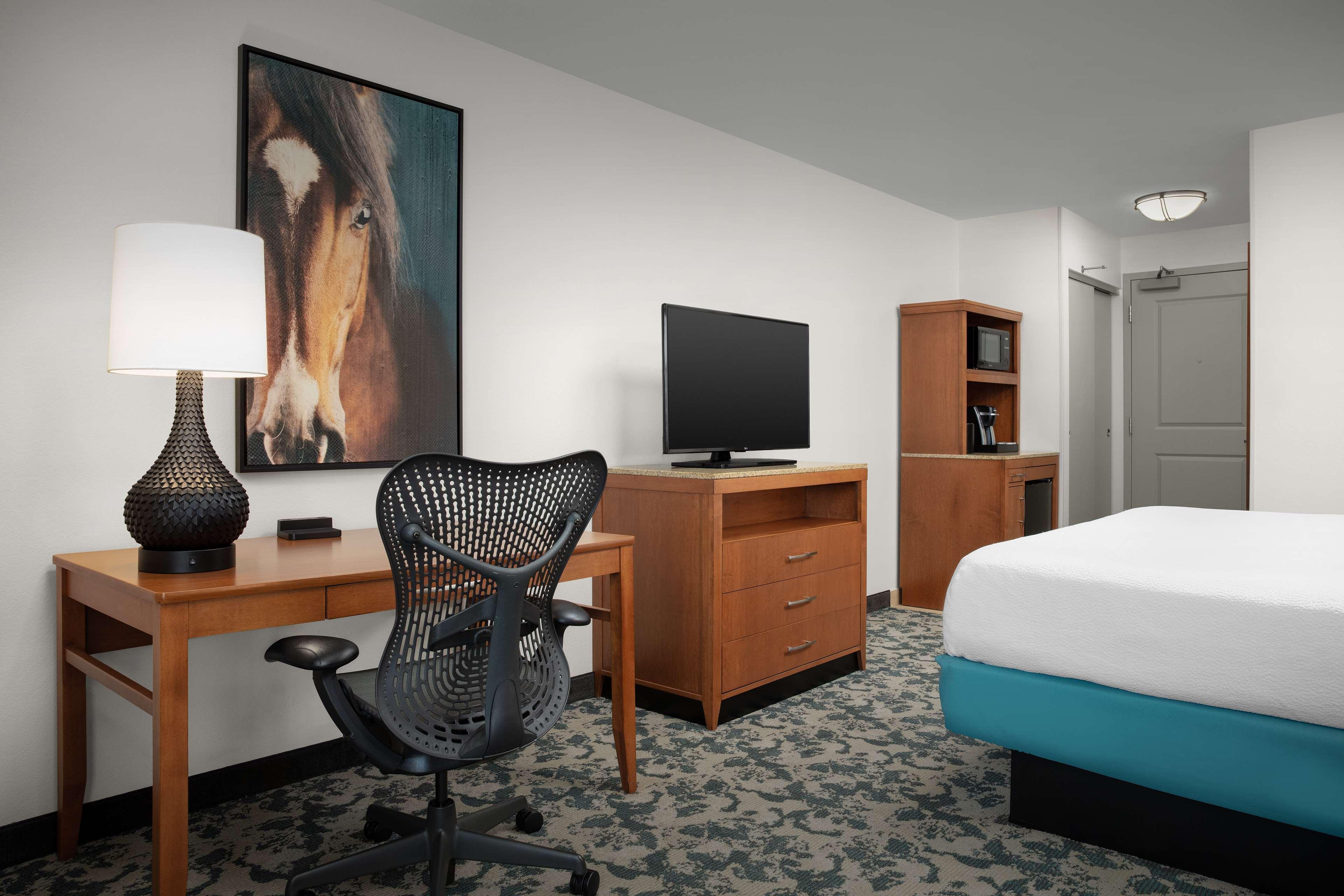 Double Deluxe King Bed