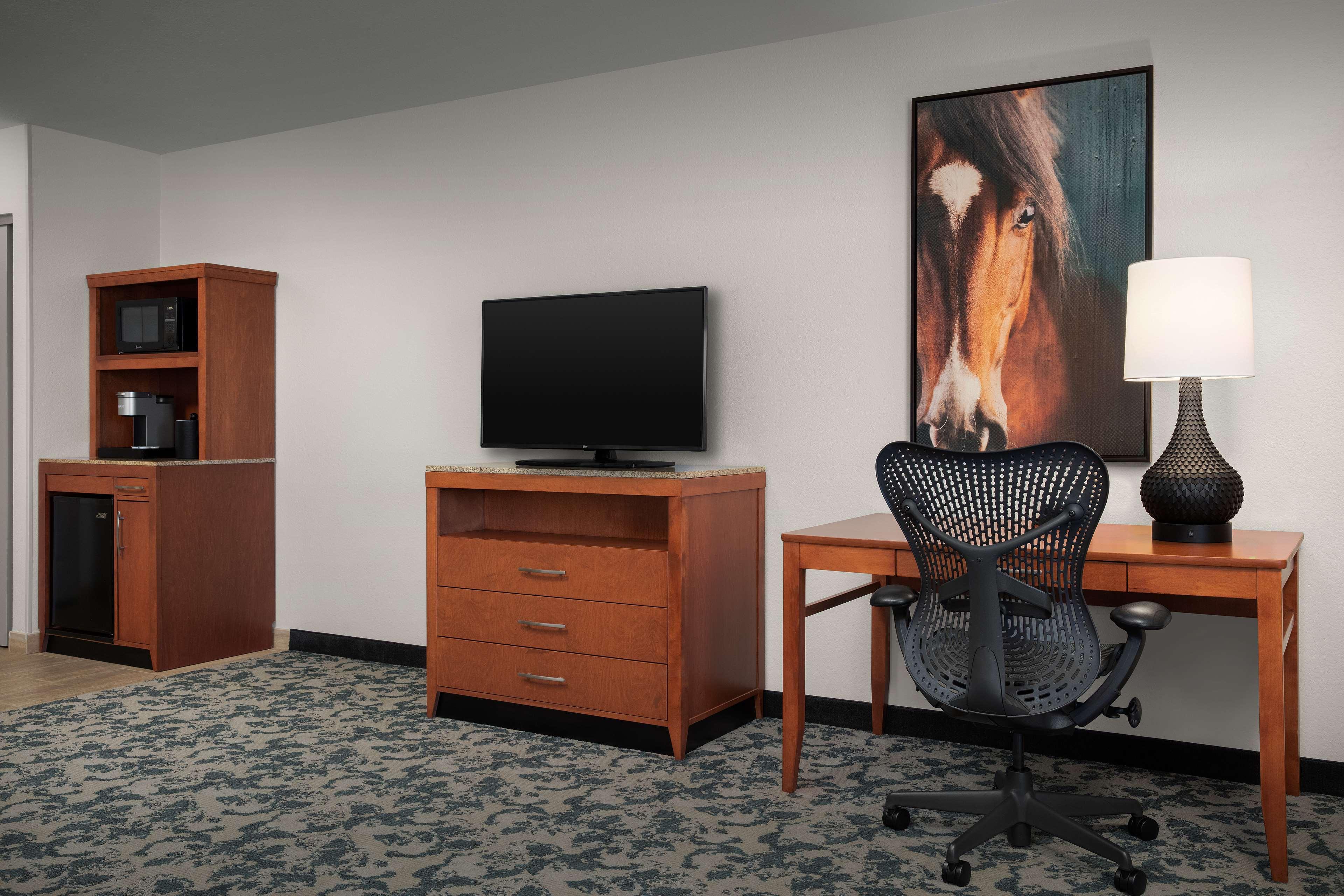 Double Deluxe King Bed