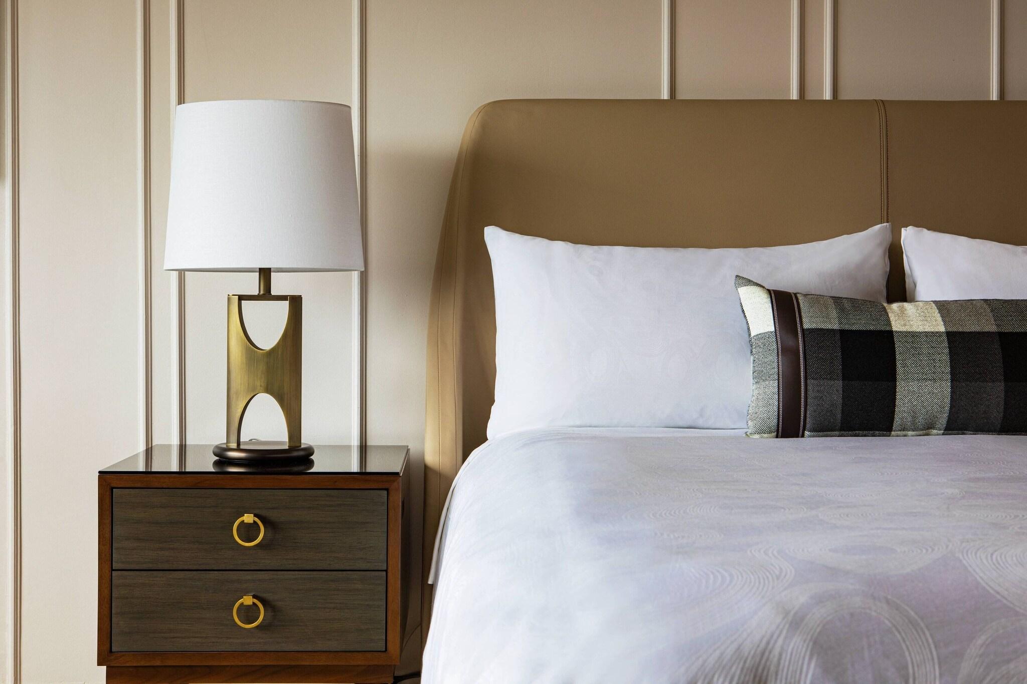 Double Deluxe Two Queen Beds