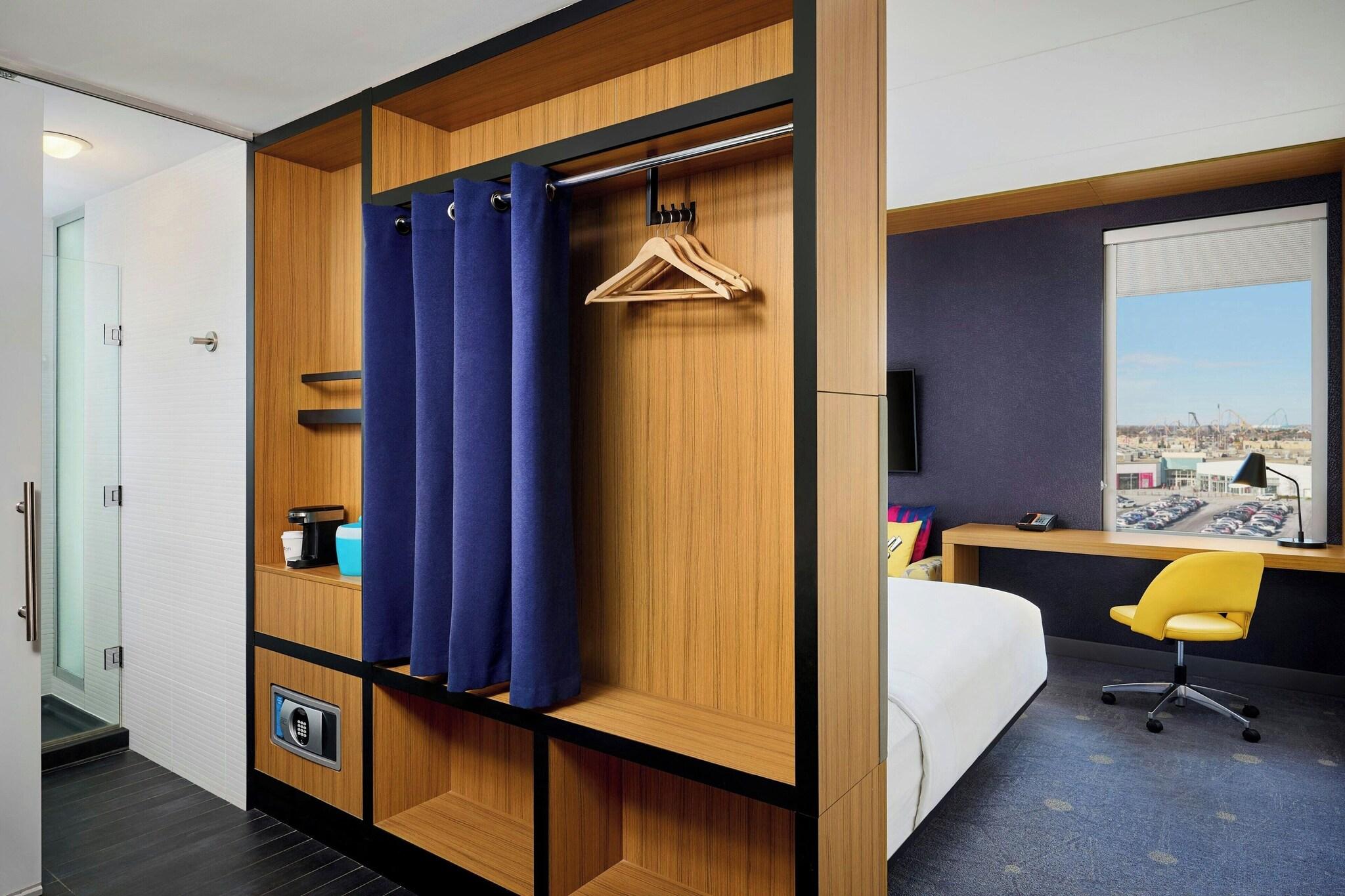 Quadruple Two Queen Beds