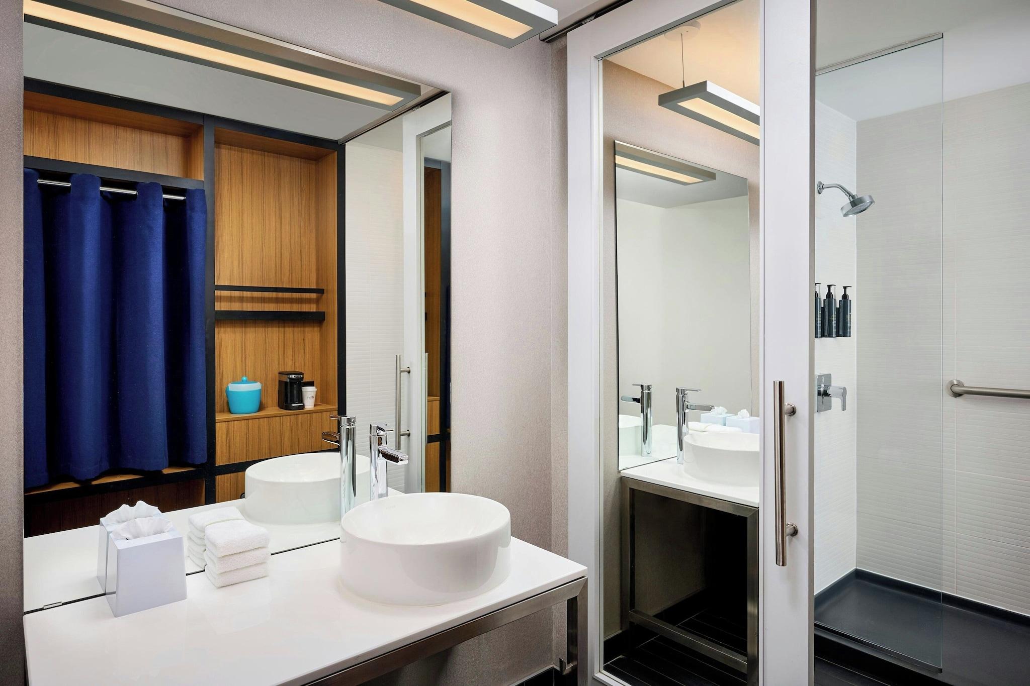 Quadruple Two Queen Beds