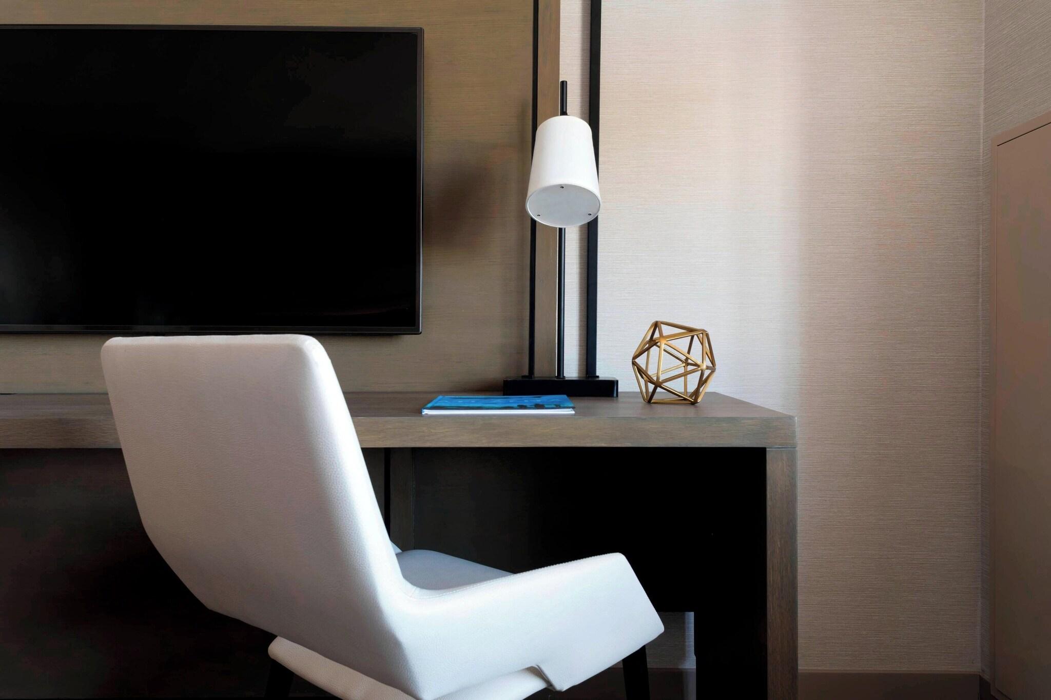 Double Club King Bed