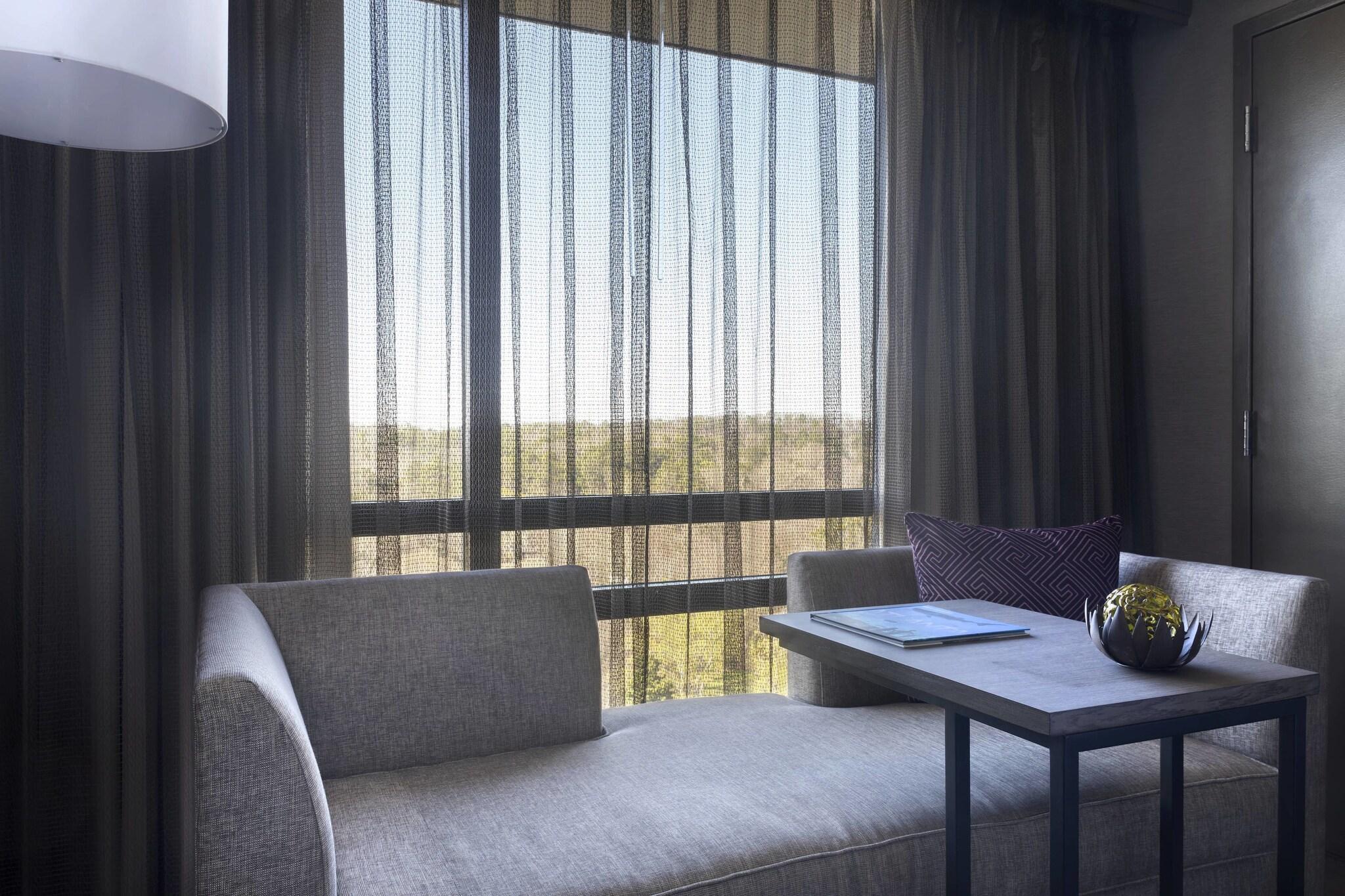 Double Club King Bed