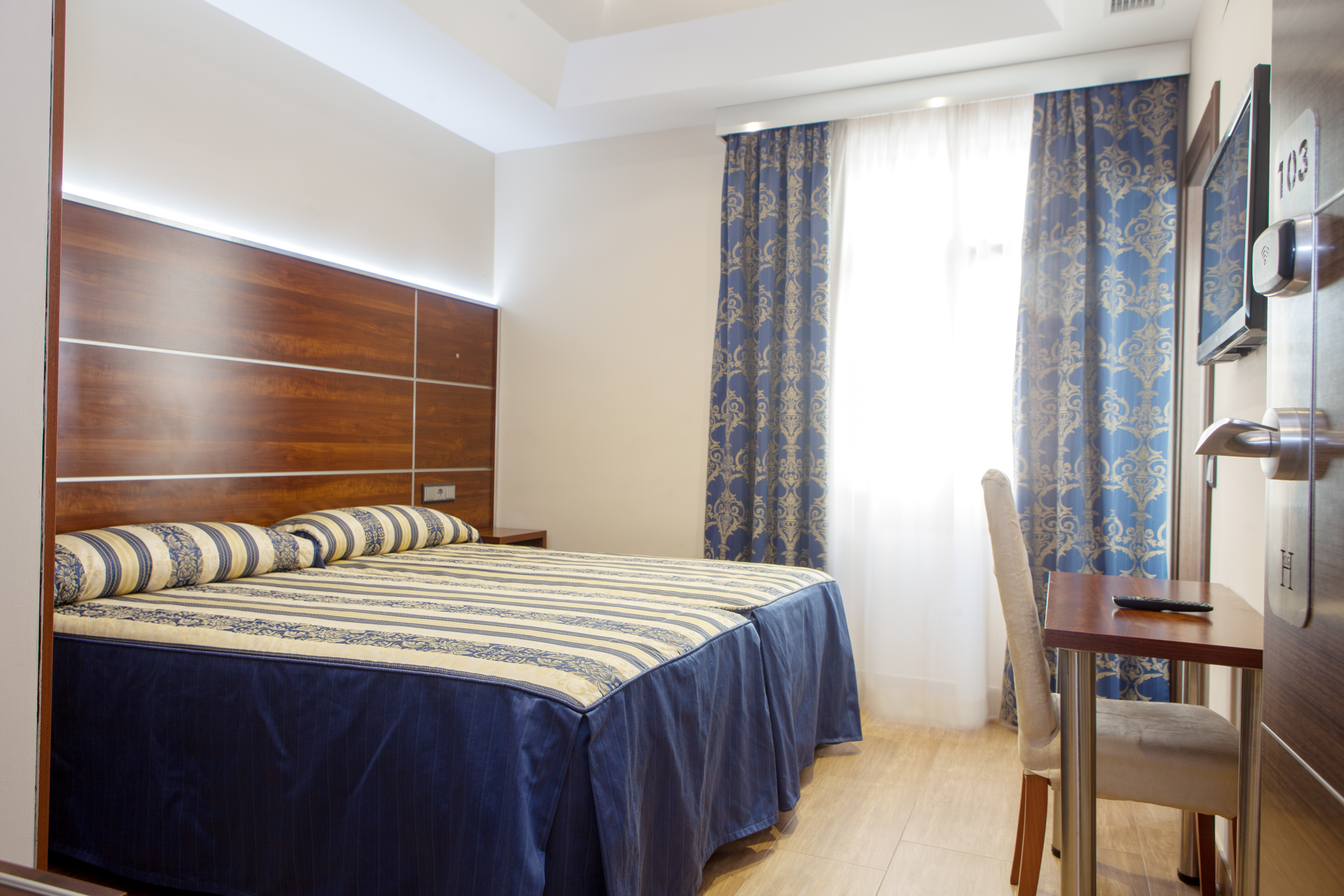 Double or Twin Standard