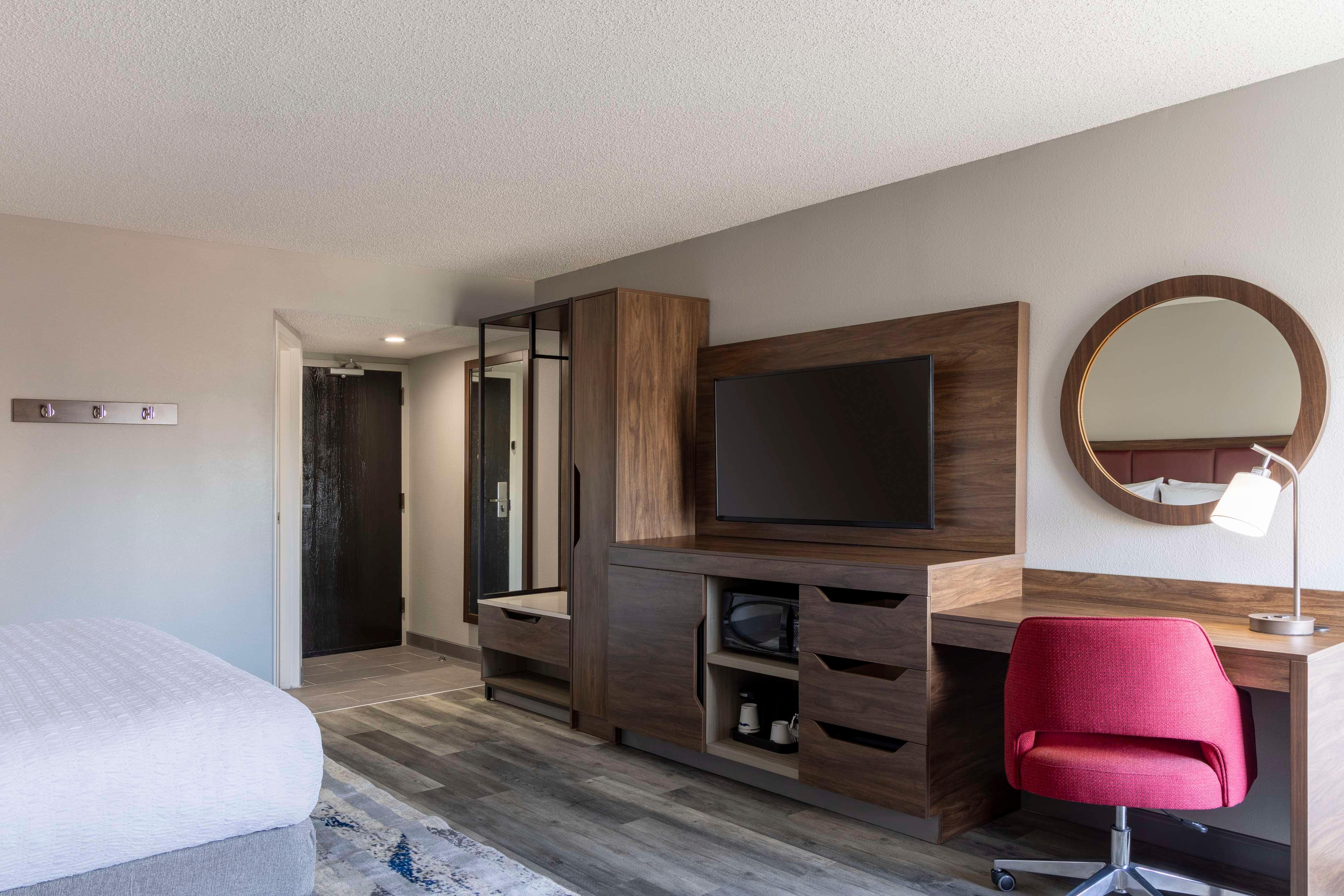 Double King Bed Non Smoking