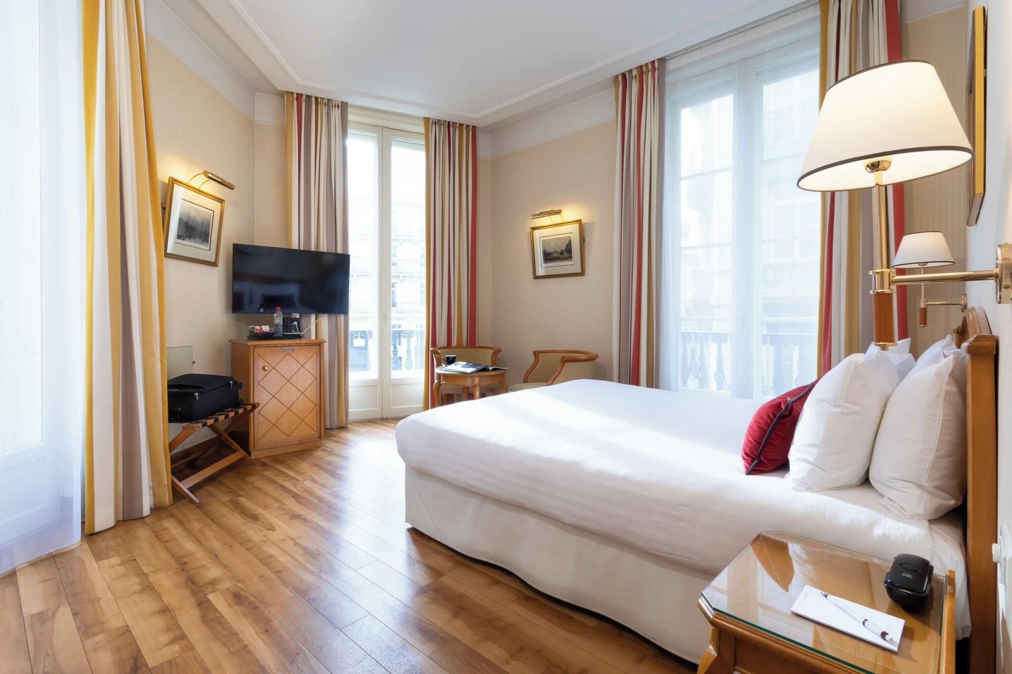 Suite Queen Size Bed