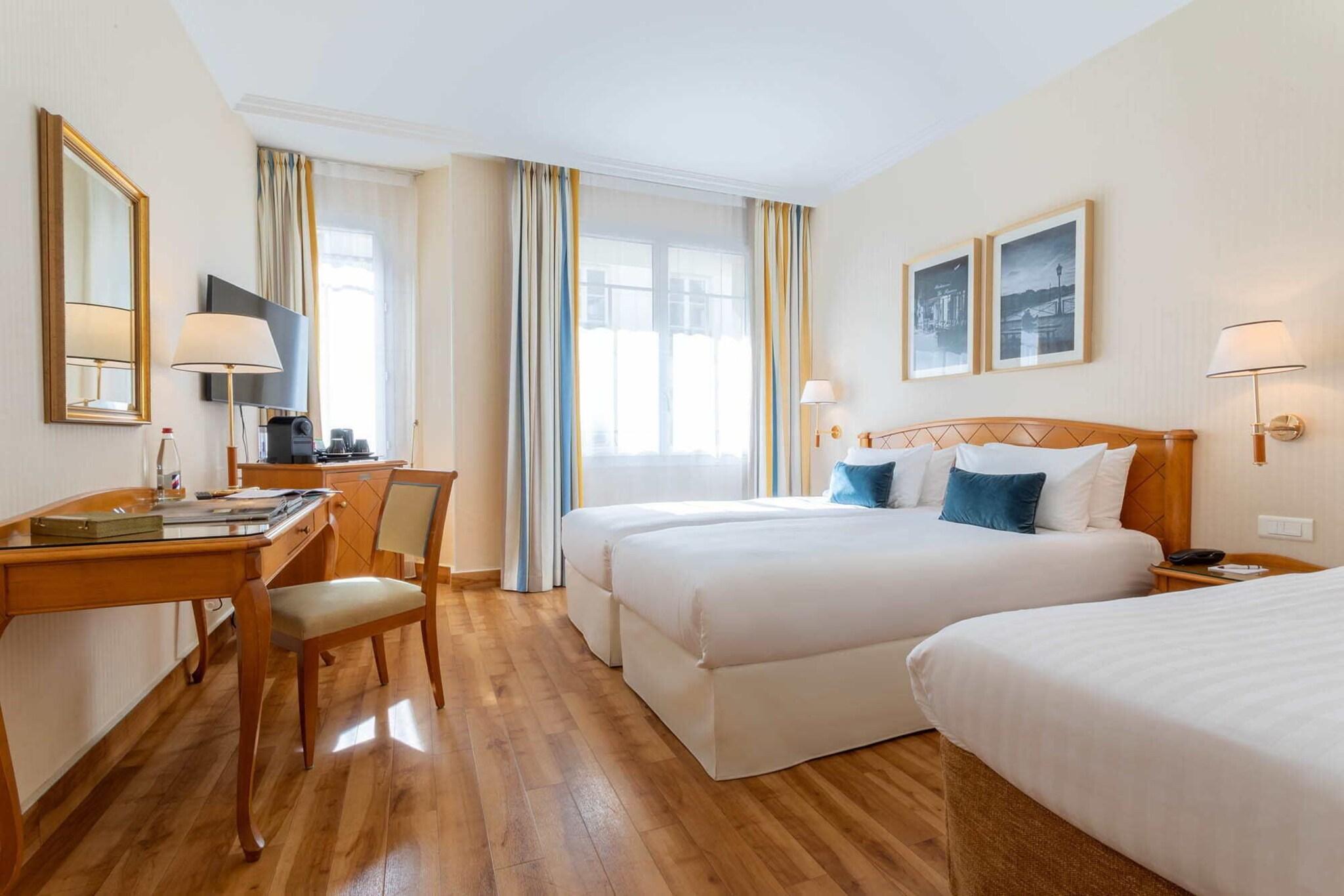 Twin Connecting Room