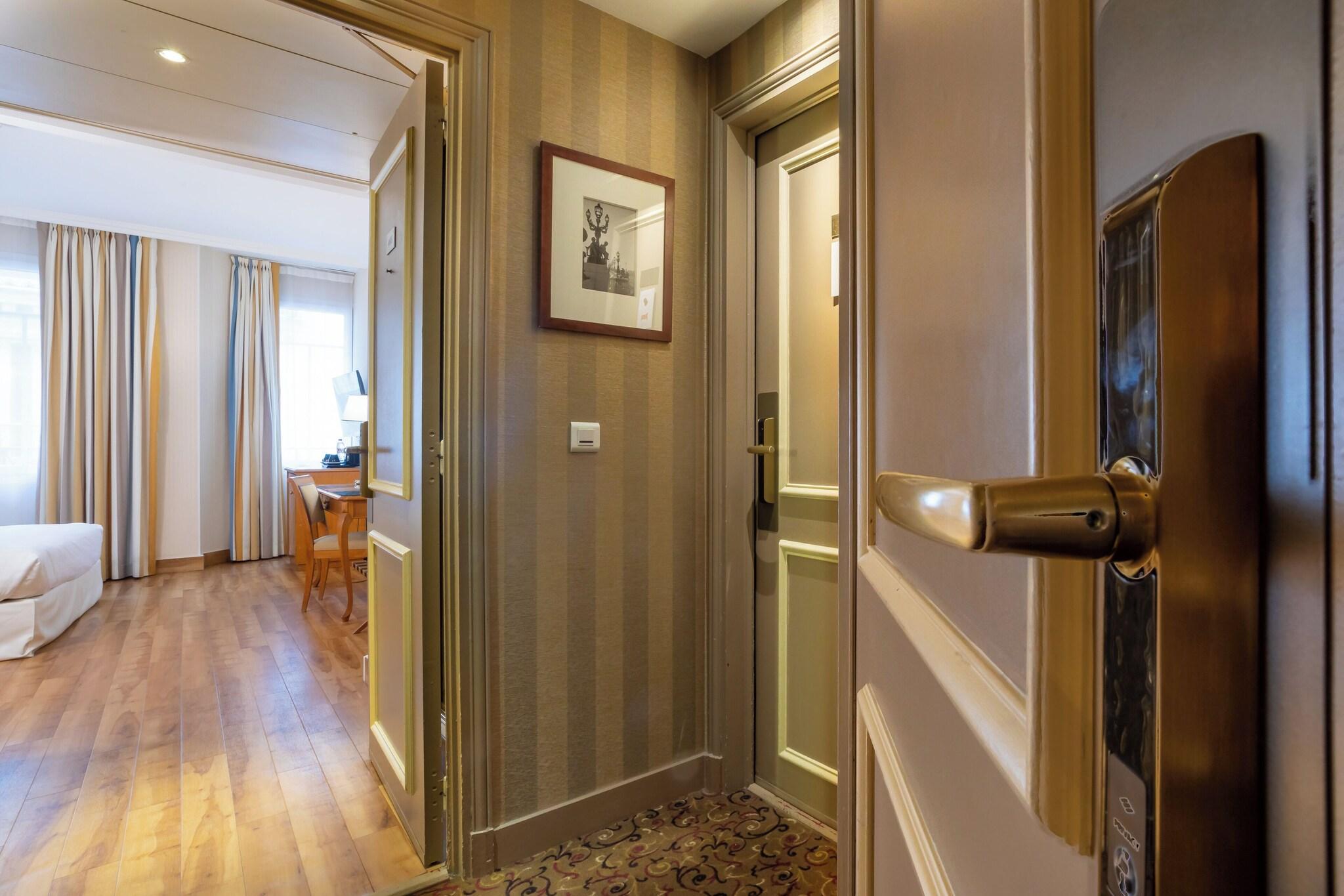 Twin Connecting Room