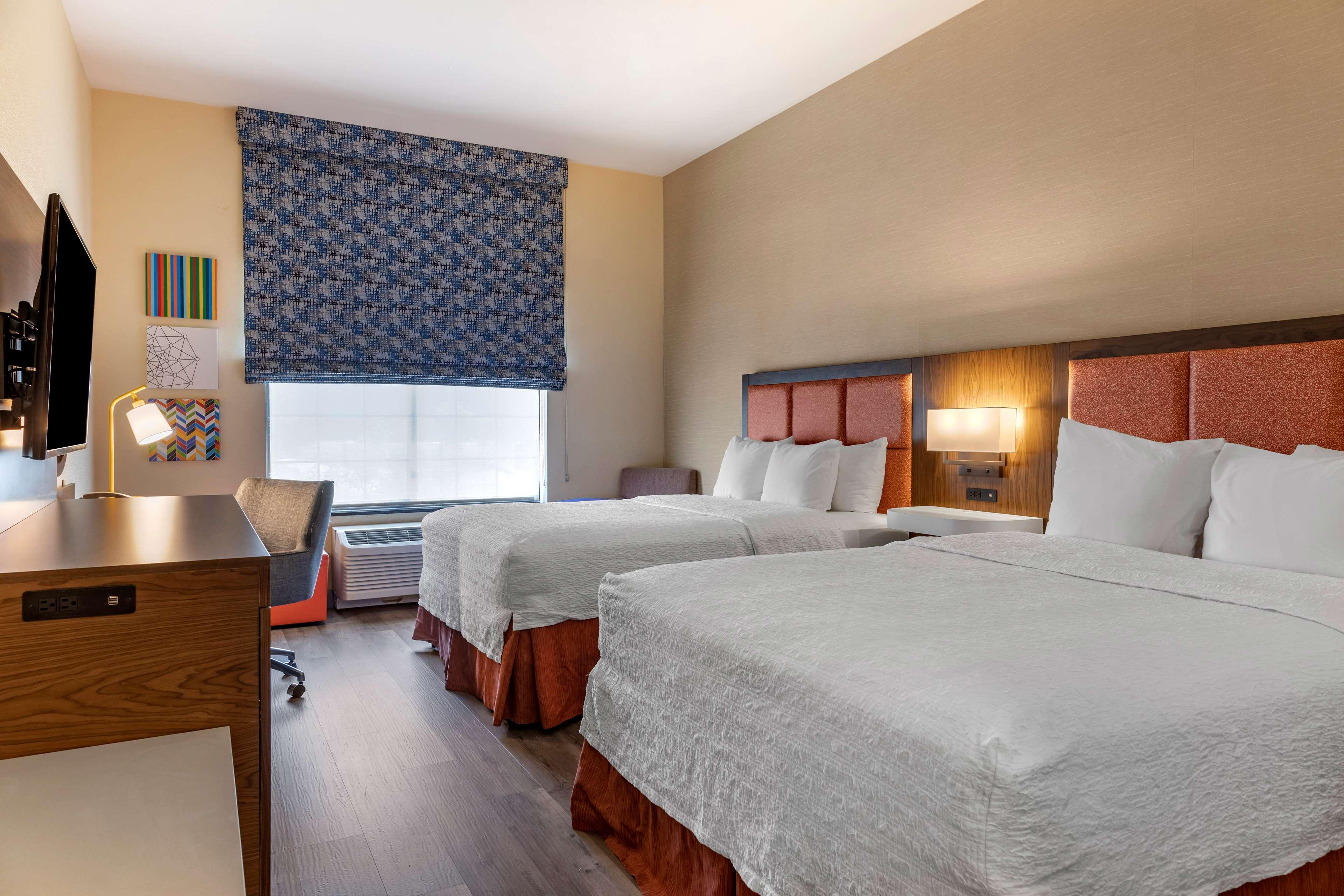 Twin Two Queen Beds Non Smoking