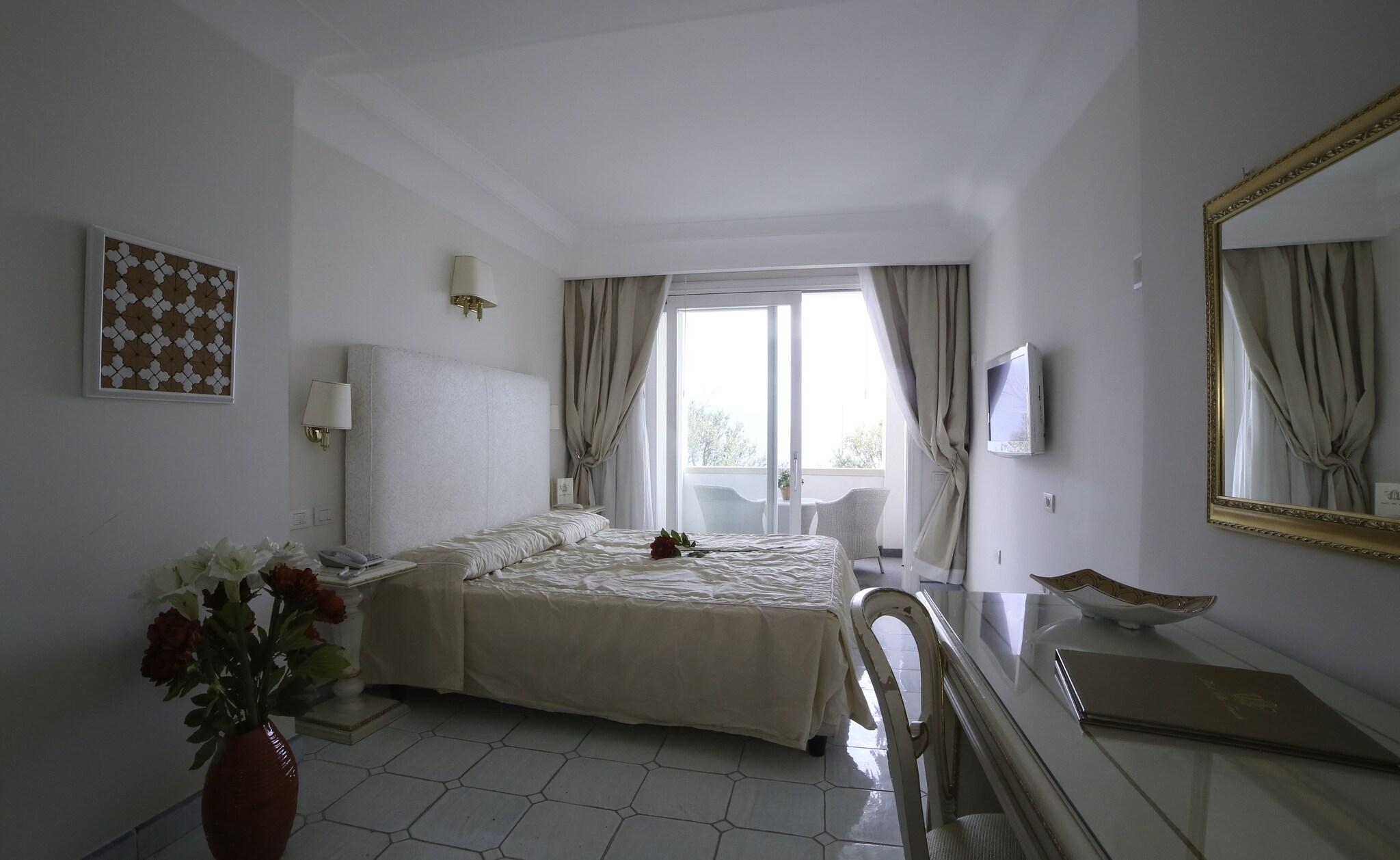 Double Queen Size Bed