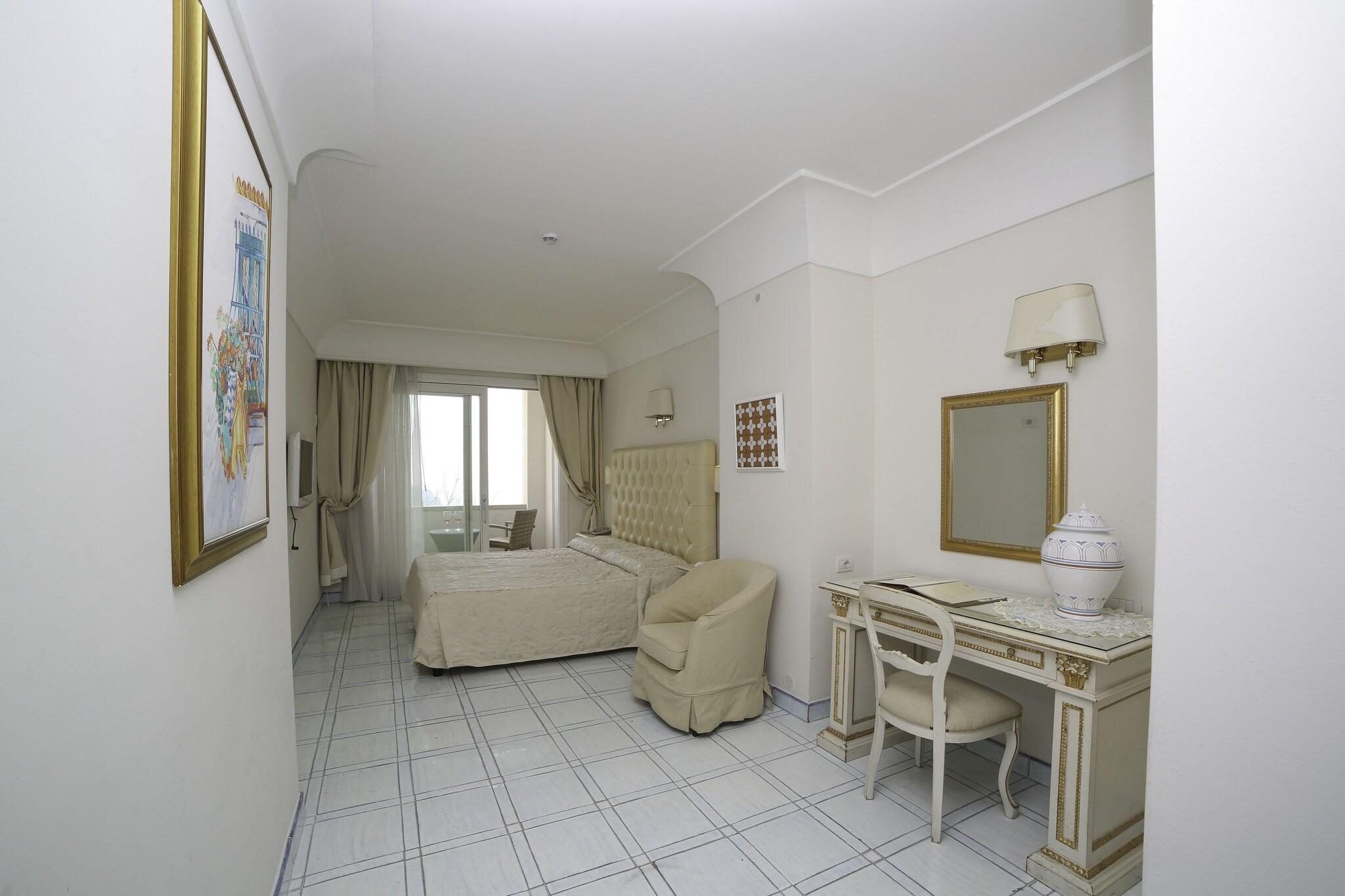 Double Superior Queen Bed