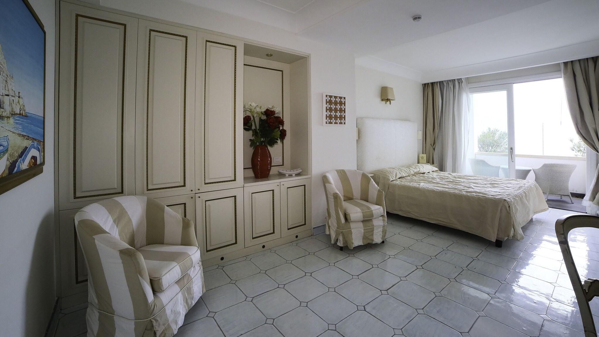 Double Superior Queen Bed