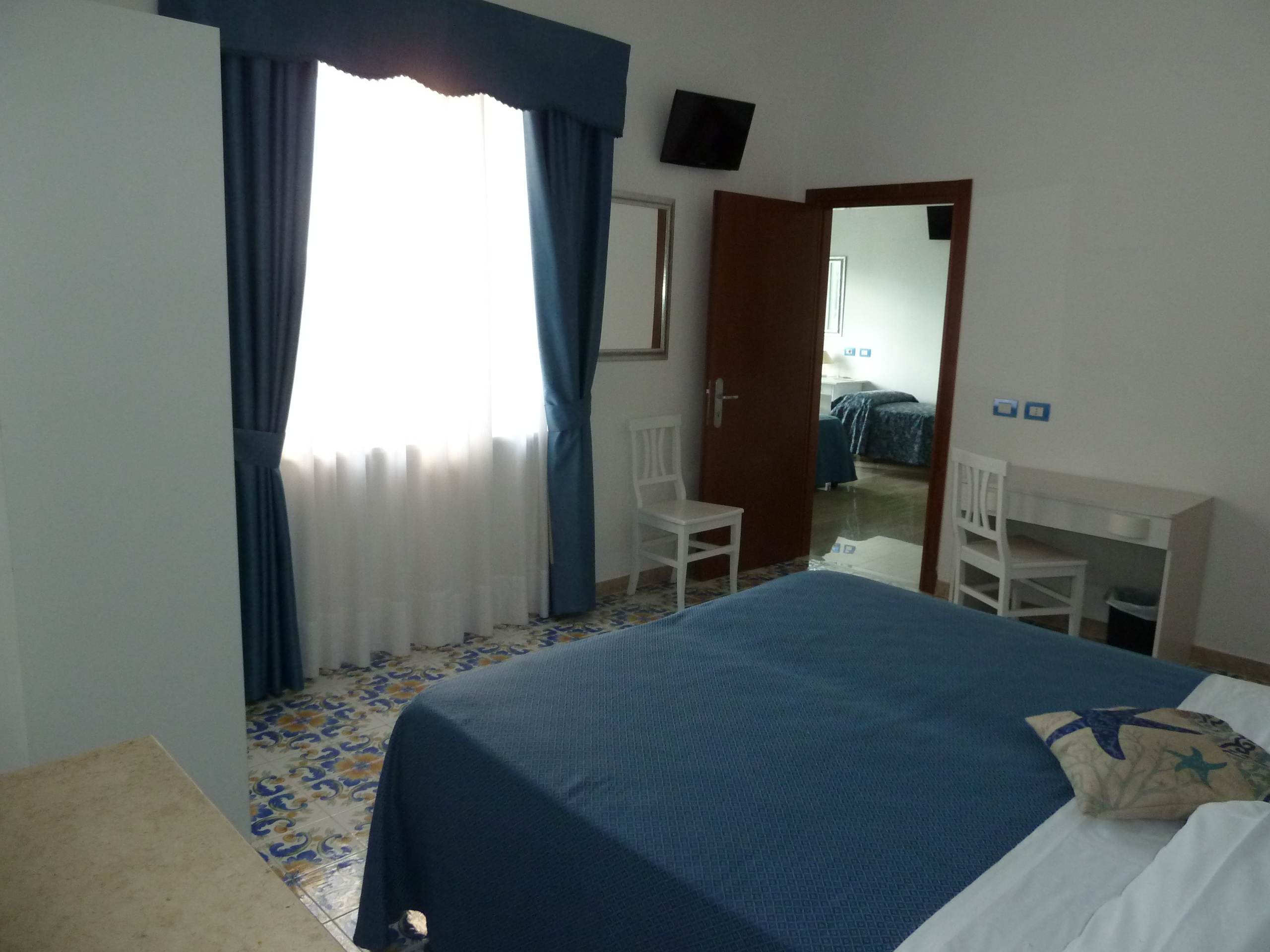 Family Room Connecting Room