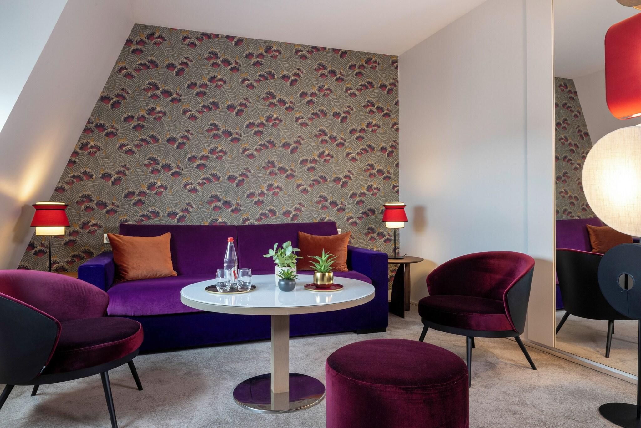 Suite Queen Size Bed