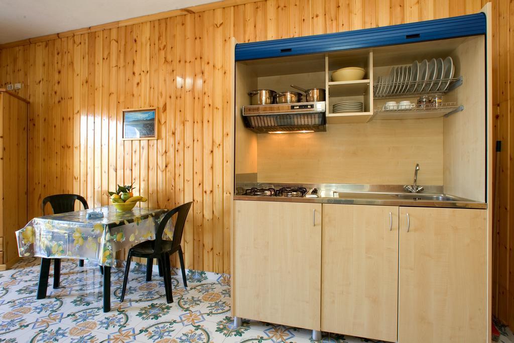 Bungalow with Kitchenette