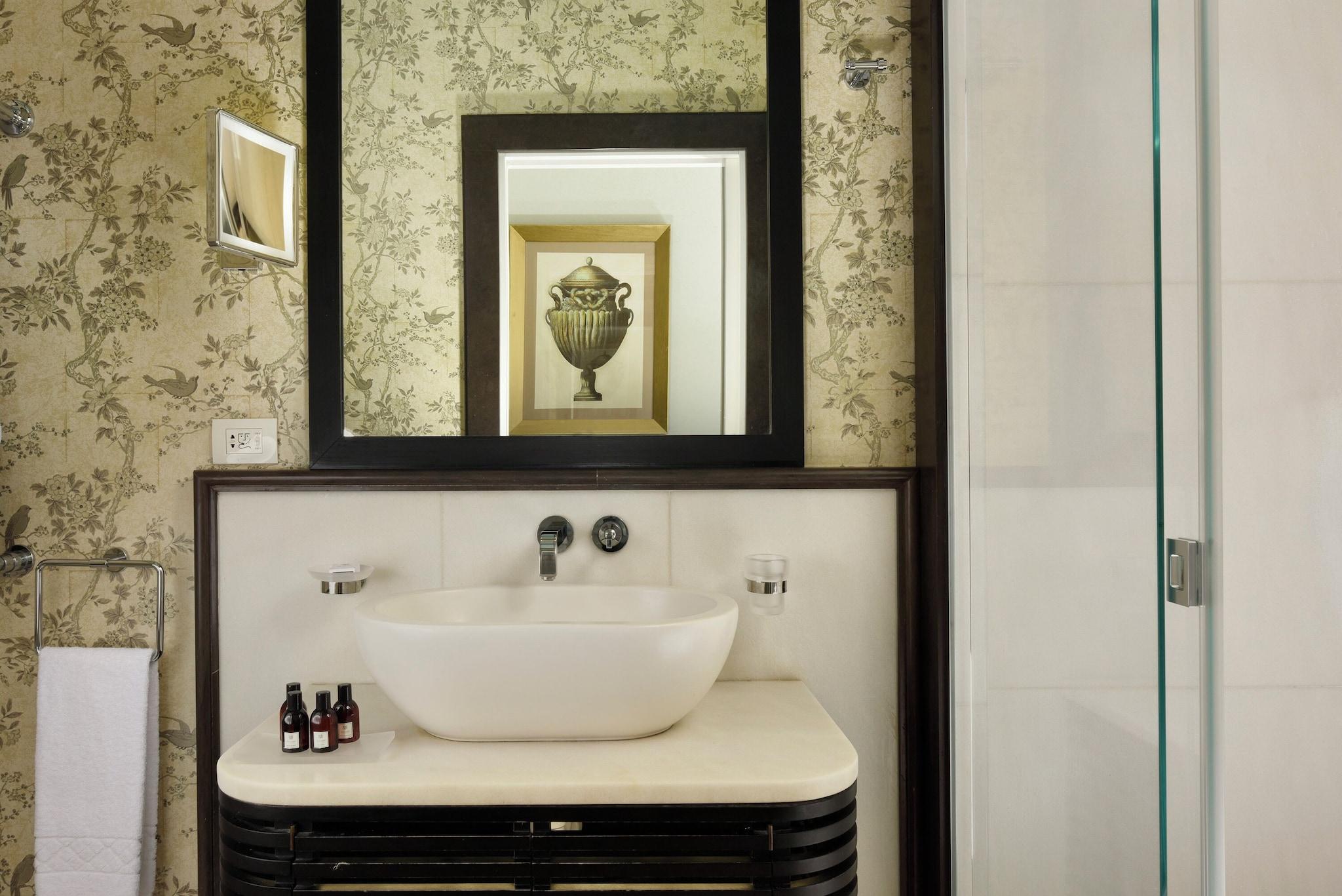 Double Deluxe with Views