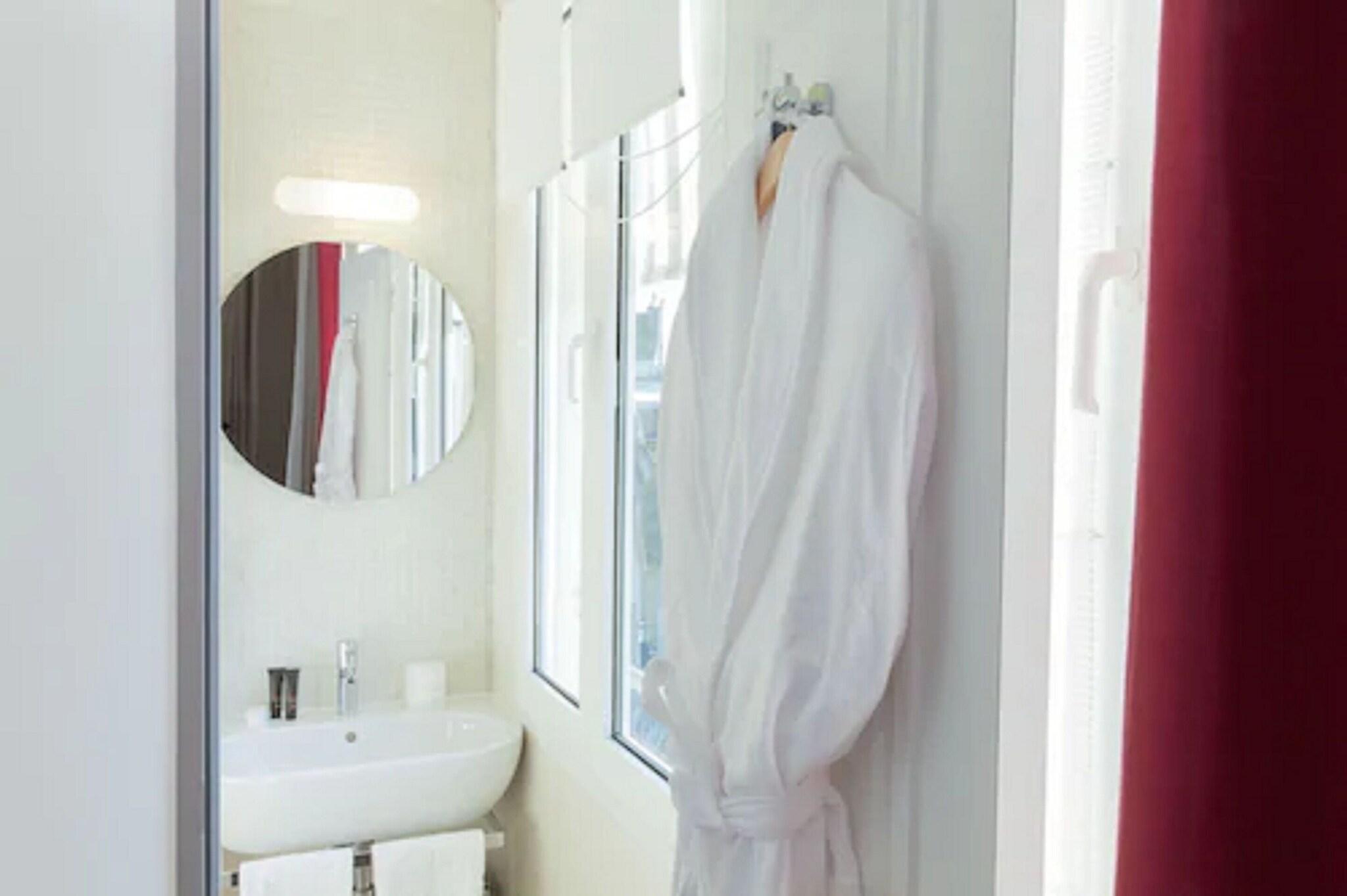 Double Superior Queen Bed