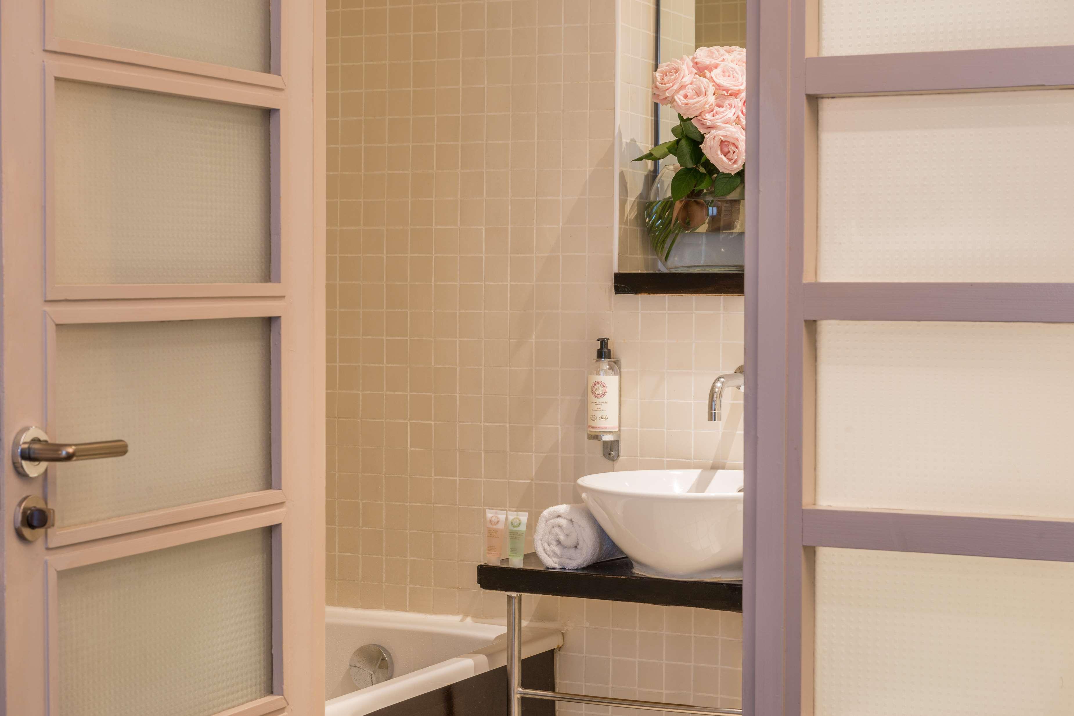 Double King Bed Non Smoking