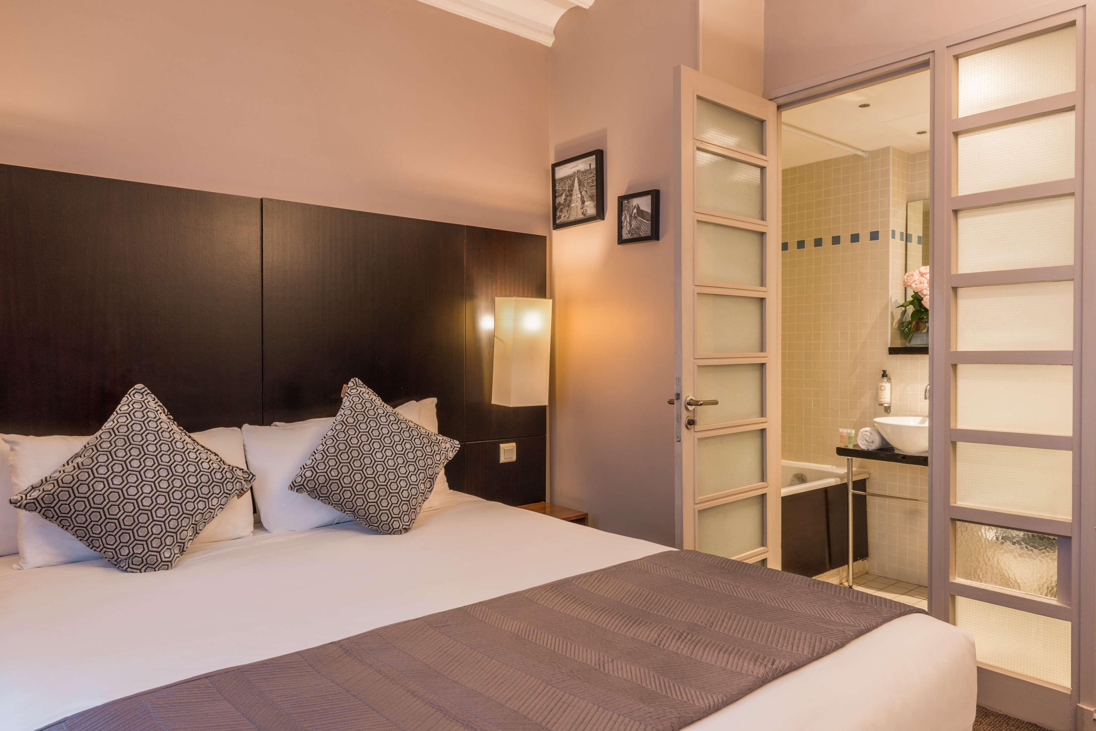 Double King Bed Non Smoking