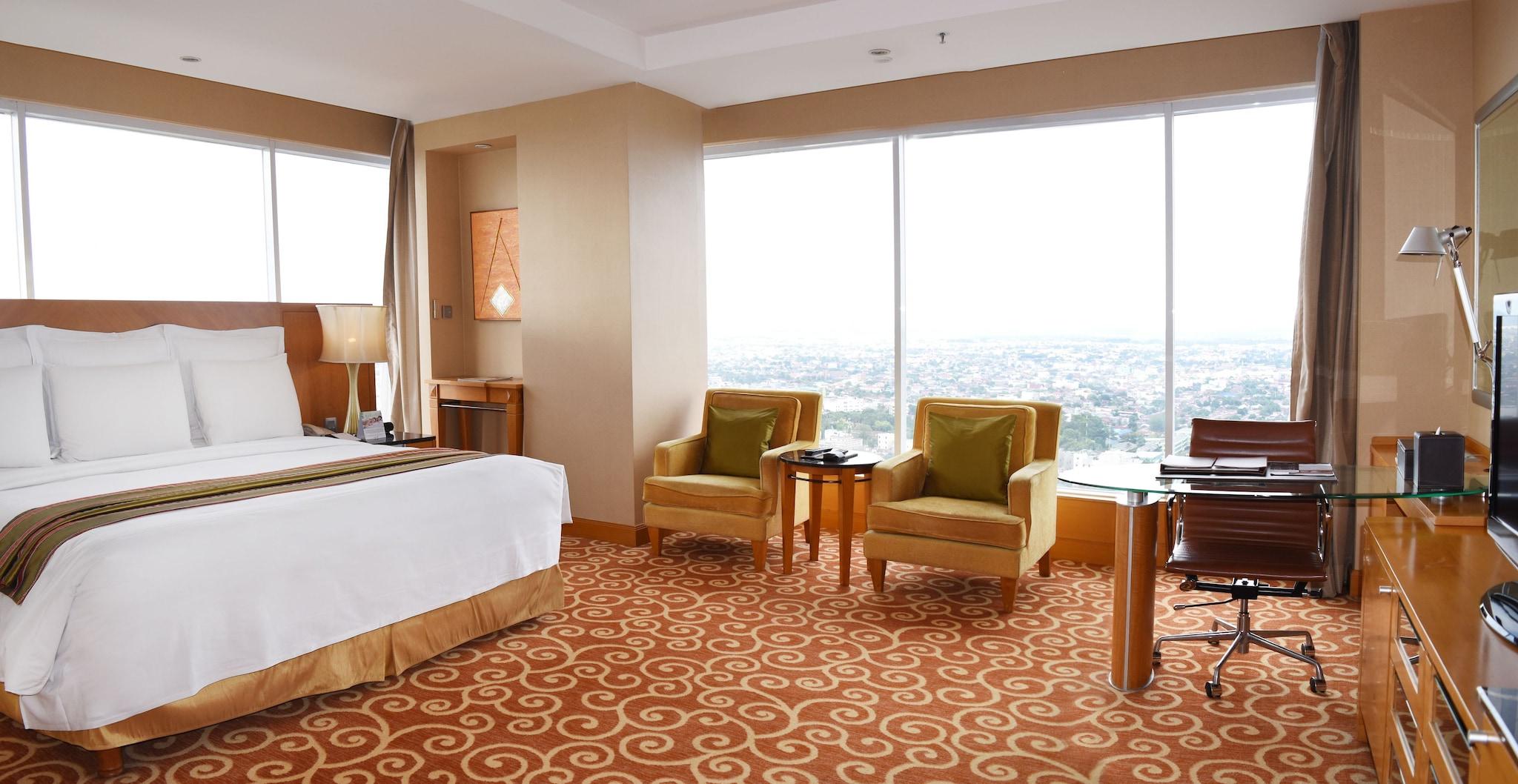 Double Deluxe King Bed