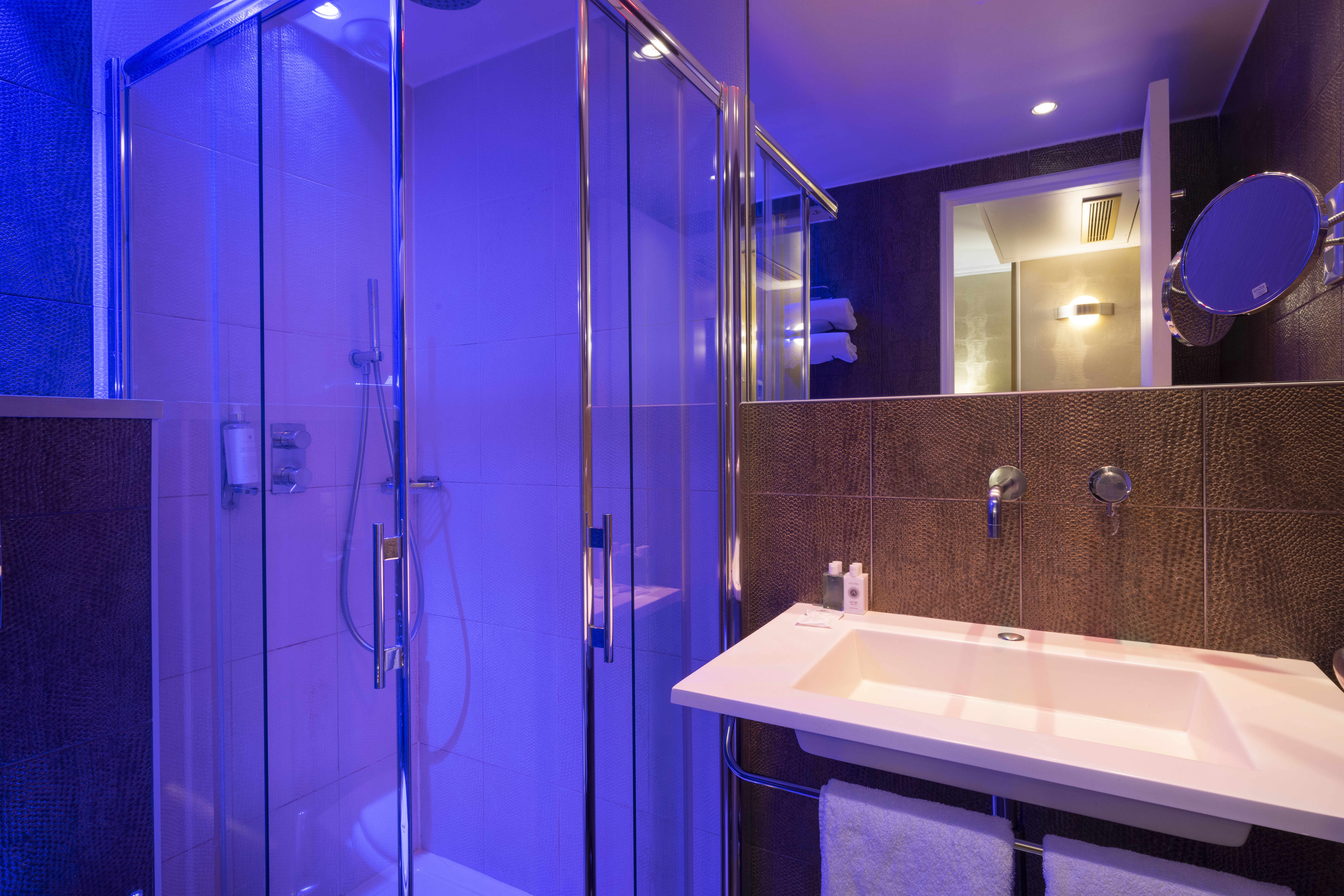 Double or Twin Standard